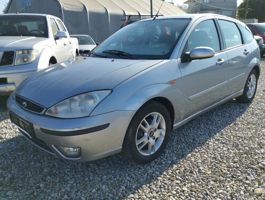 Ford Focus 1,8, fotografija 2