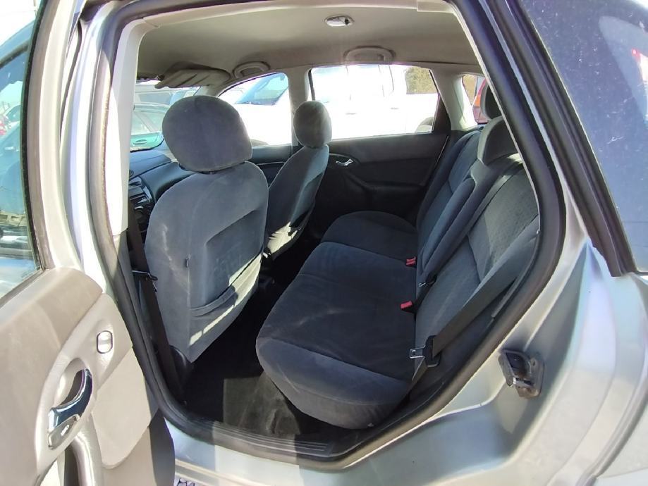 Ford Focus 1,8, fotografija 13