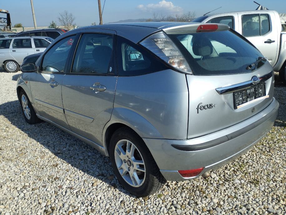 Ford Focus 1,8, fotografija 8
