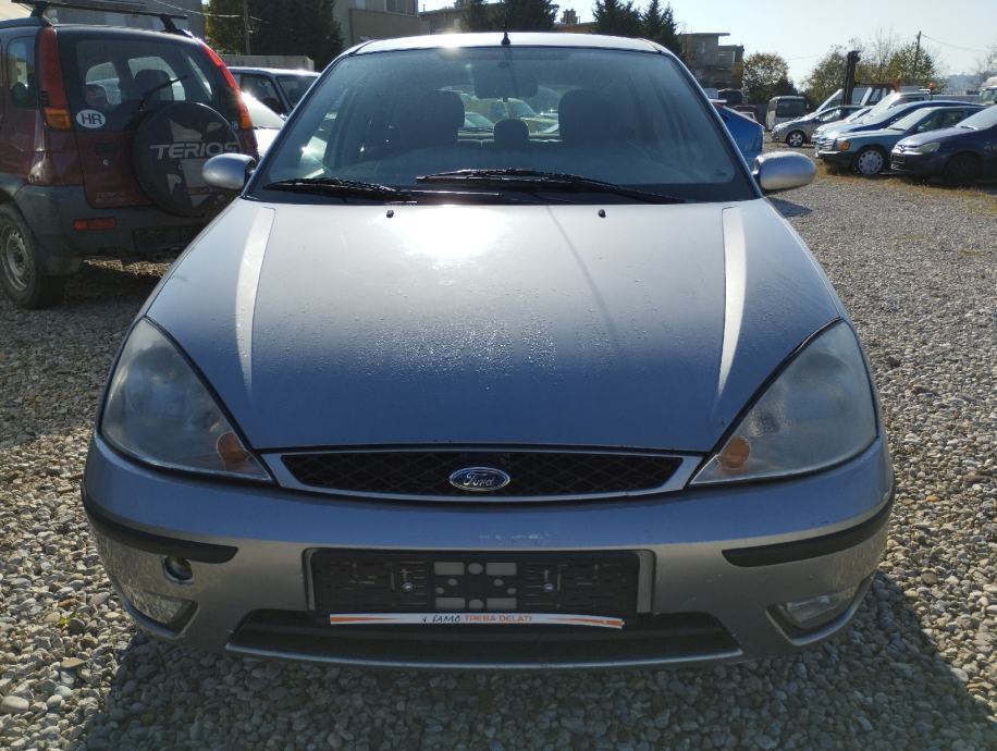 Ford Focus 1,8, fotografija 3