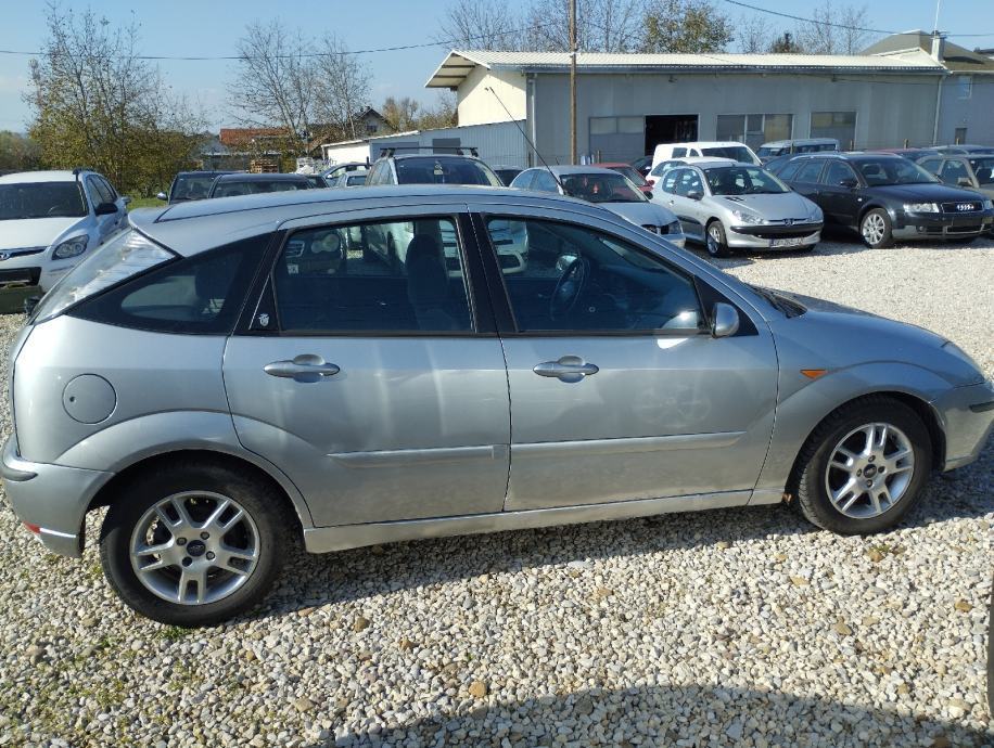 Ford Focus 1,8, fotografija 18