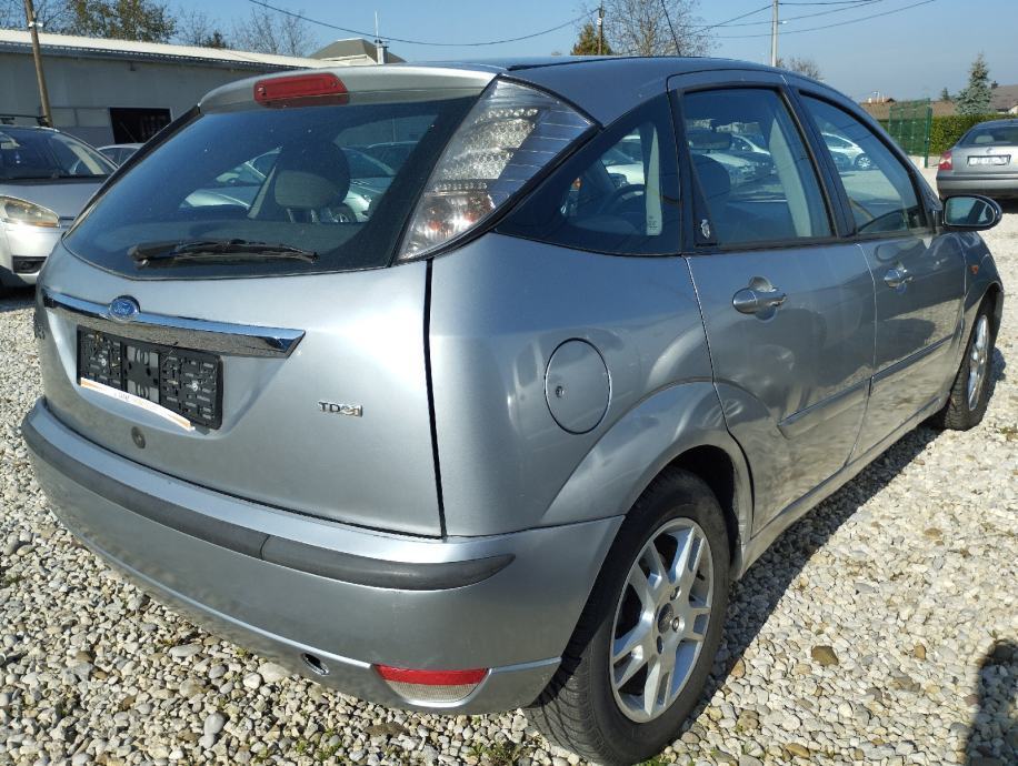 Ford Focus 1,8, fotografija 4