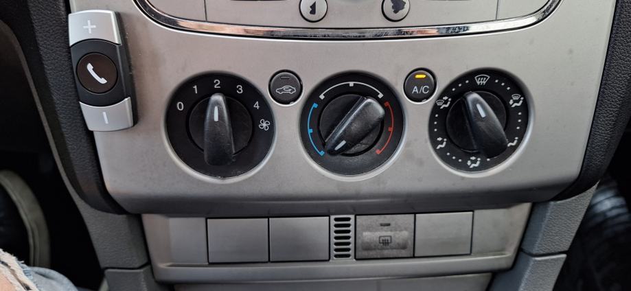 Ford Focus 1,8 TDCI, KLIMA, EL. PAKET, U PDV-u, NA IME..., fotografija 16
