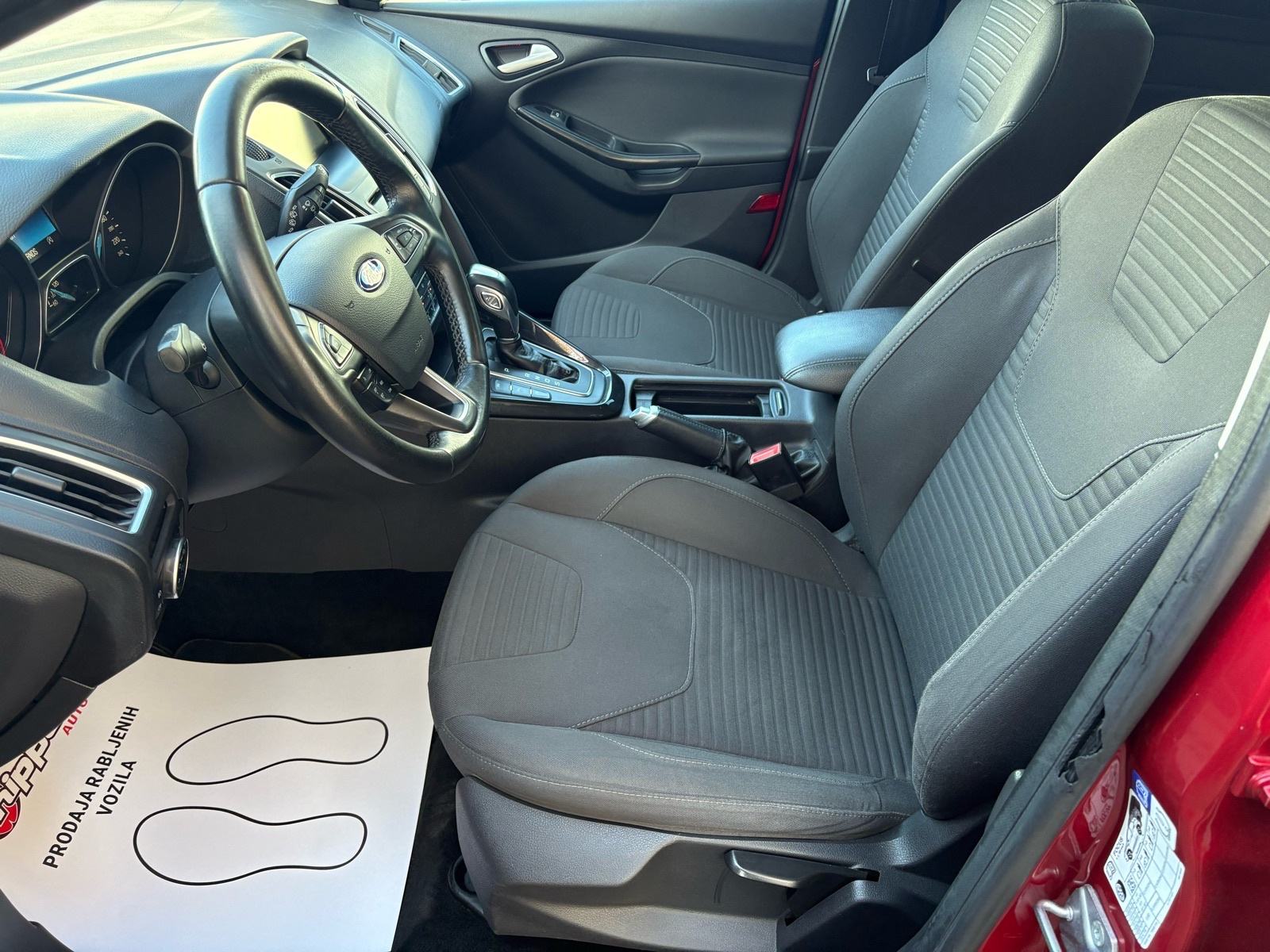Ford Focus 2,0 TDCi AUTOMATIK - REG:09/2026 - NAVI - AUTOKREDIT, fotografija 11