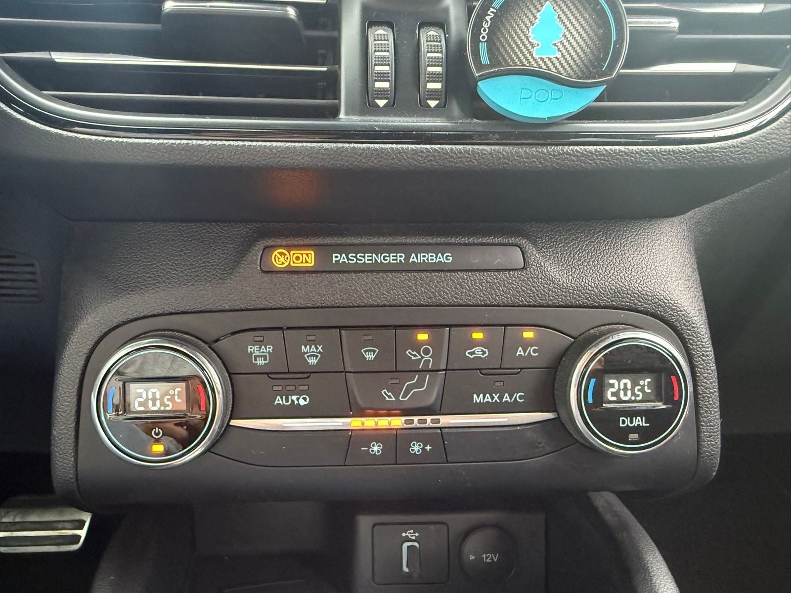 Ford Focus 2,0 TDCi ST Line Automatik, fotografija 13