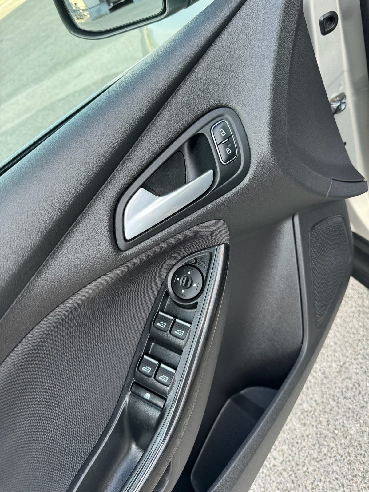 Ford Focus 2.0 TDCi #TITANIUM #Bi-XENON #NAVI, fotografija 17