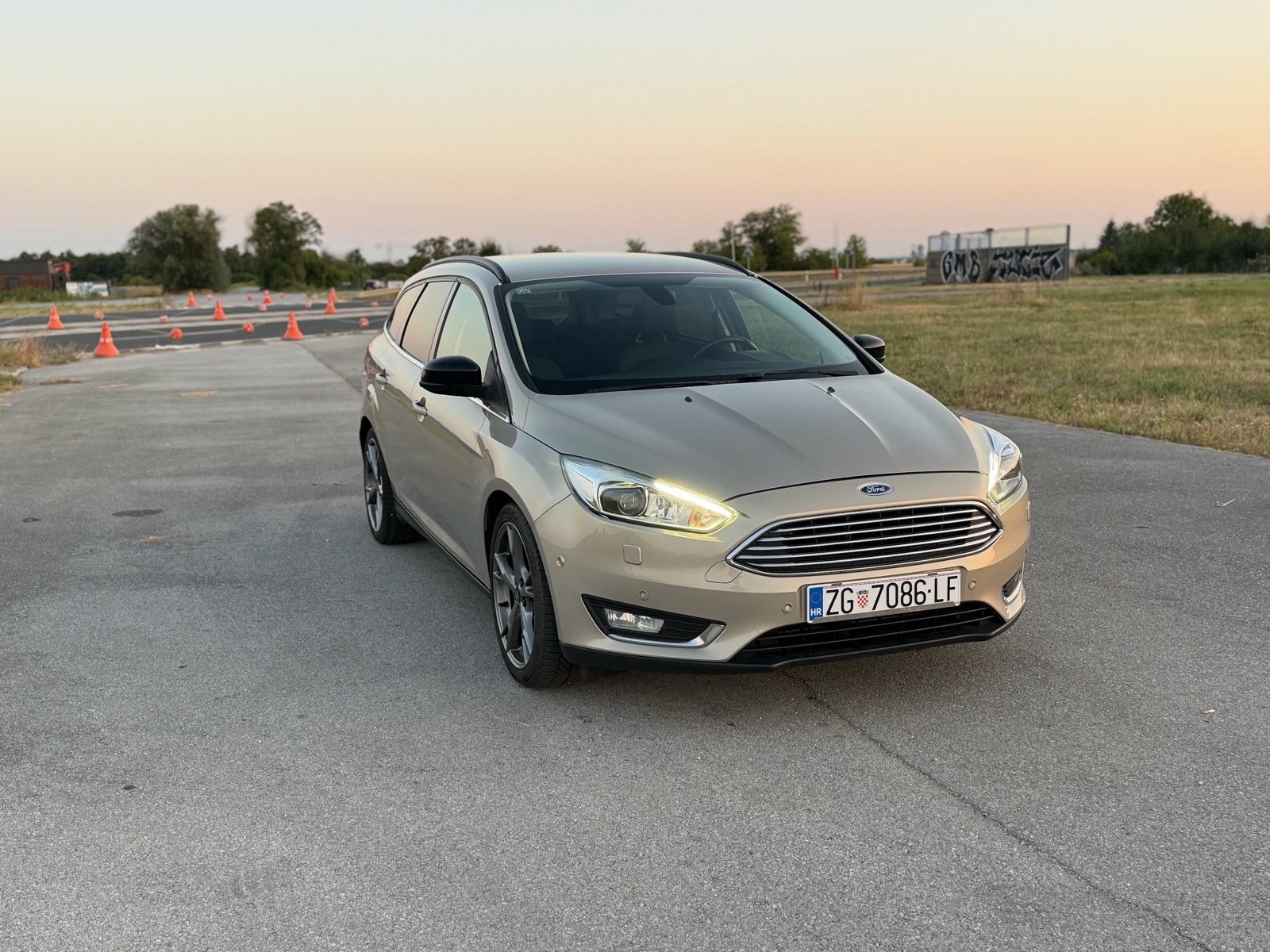 Ford Focus 2.0 TDCi #TITANIUM #Bi-XENON #NAVI, fotografija 3