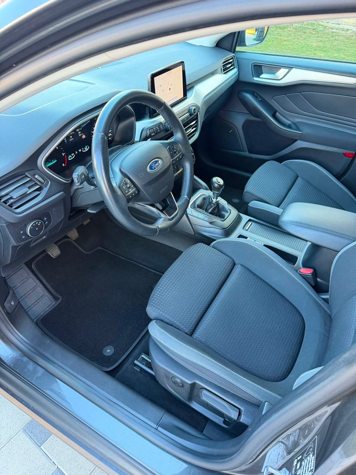 Ford Focus 2.0 TDCi Titanium Matrix svjetla, fotografija 10