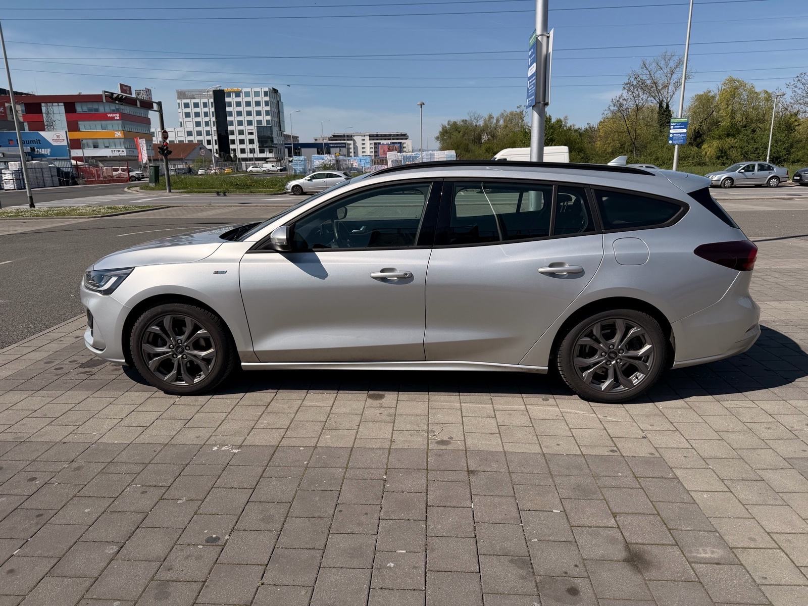 Ford Focus Karavan ST-LINE 1.0 Ecoboost, fotografija 4
