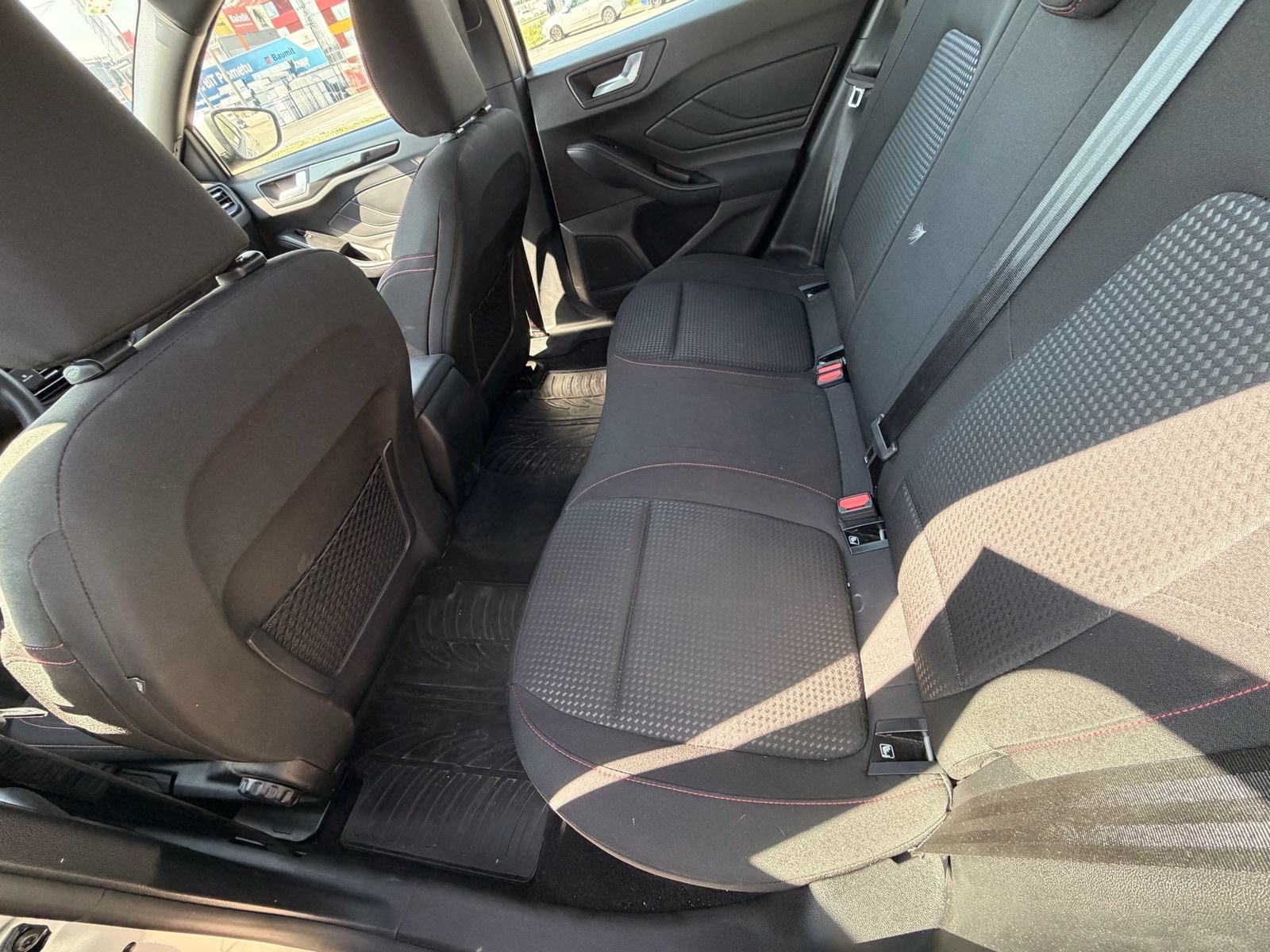 Ford Focus Karavan ST-LINE 1.0 Ecoboost, fotografija 16