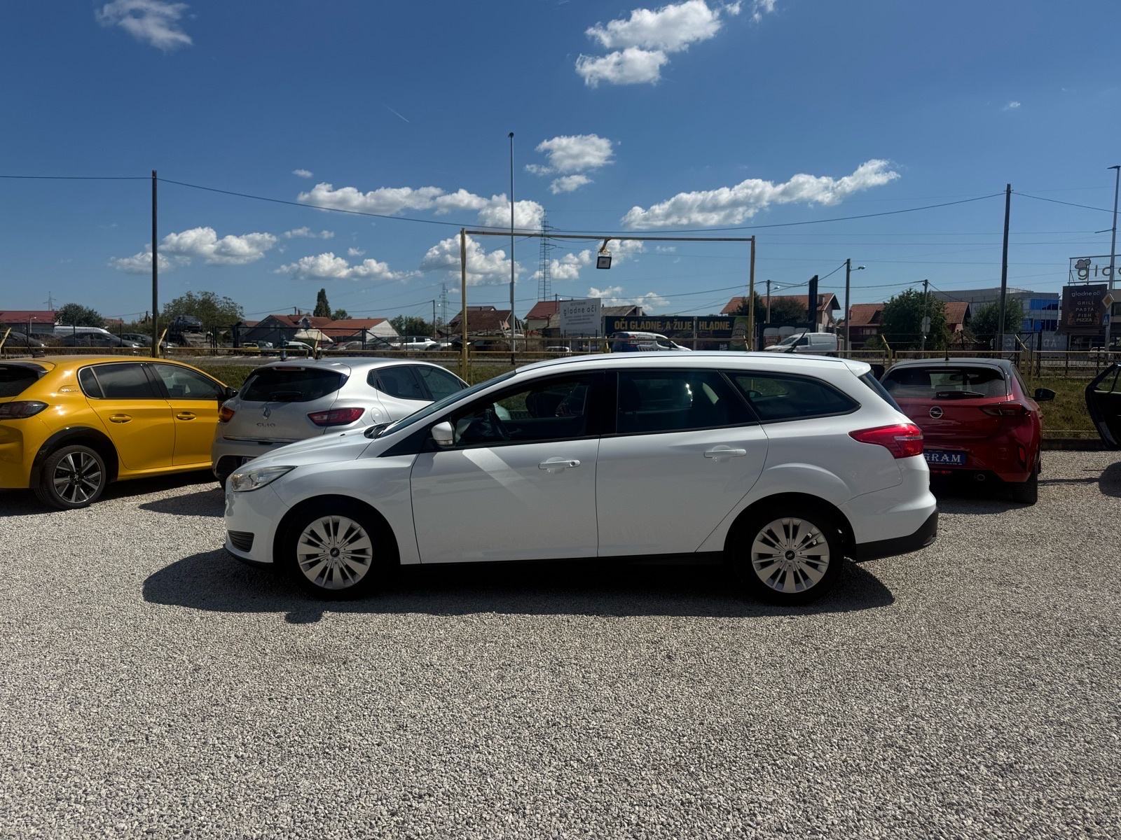 Ford Focus Karavan 1,0 GTDi*PRVI VLASNIK*KLIMA*KUPLJEN U HR*SERVISNA*, fotografija 6
