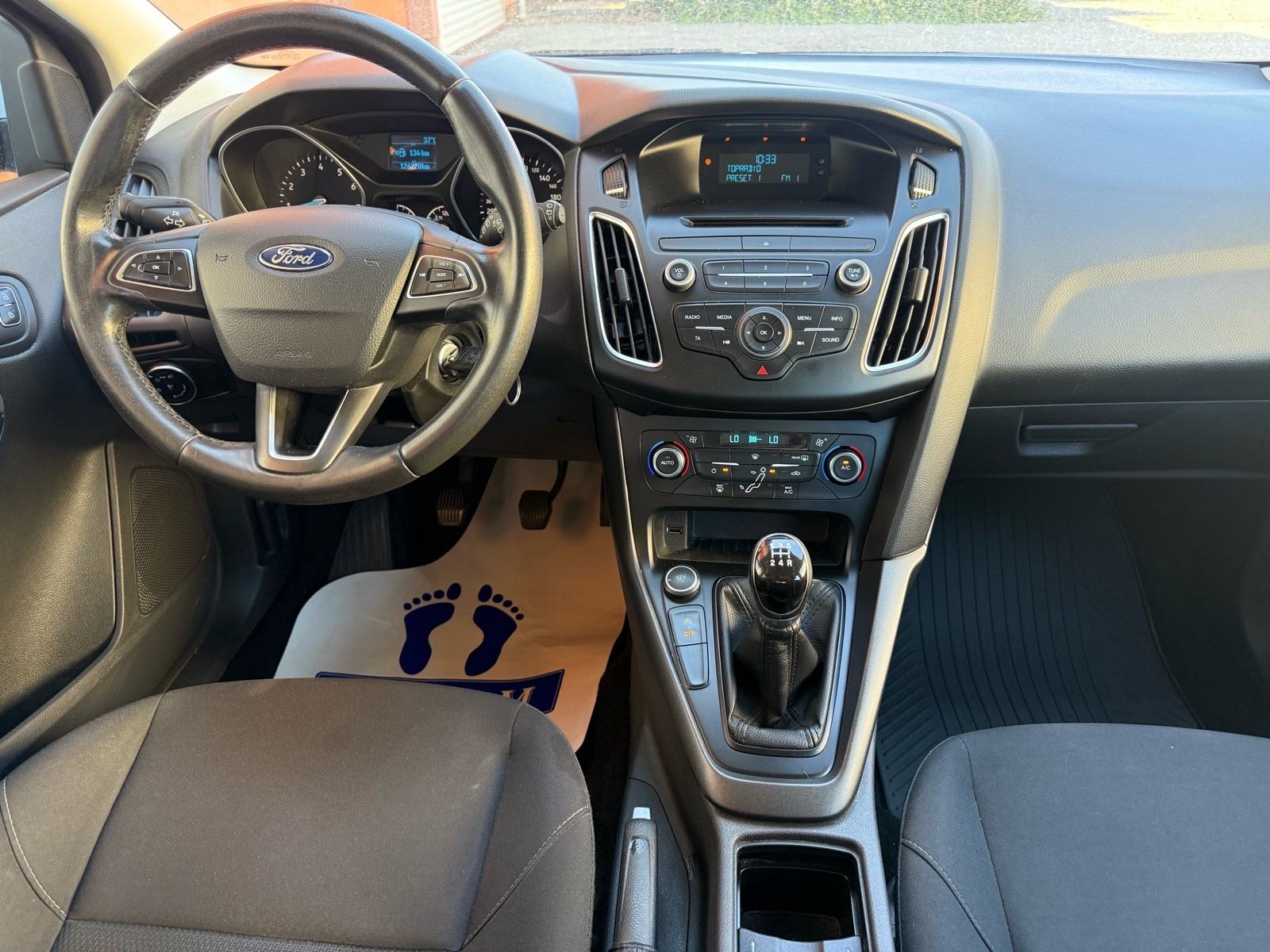 Ford Focus Karavan 1,0 GTDi*PRVI VLASNIK*KLIMA*KUPLJEN U HR*SERVISNA*, fotografija 13