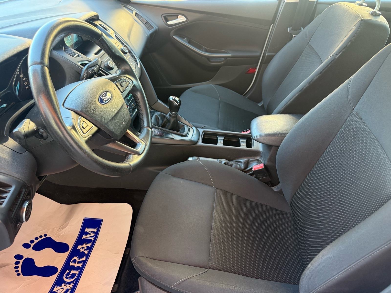 Ford Focus Karavan 1,0 GTDi*PRVI VLASNIK*KLIMA*KUPLJEN U HR*SERVISNA*, fotografija 14