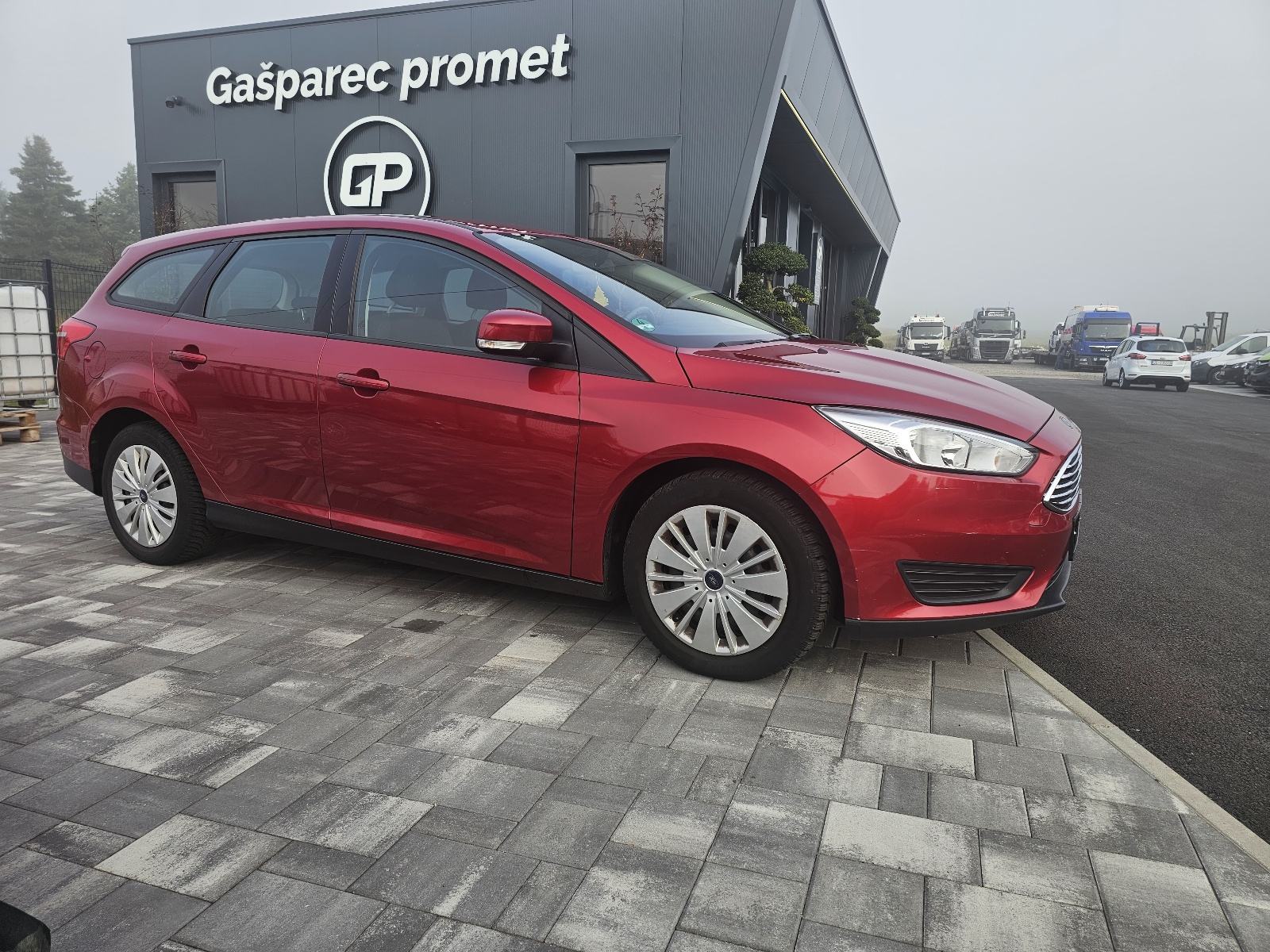 Ford Focus Karavan 1,0 EcoBoost ***KARTICE***, fotografija 1