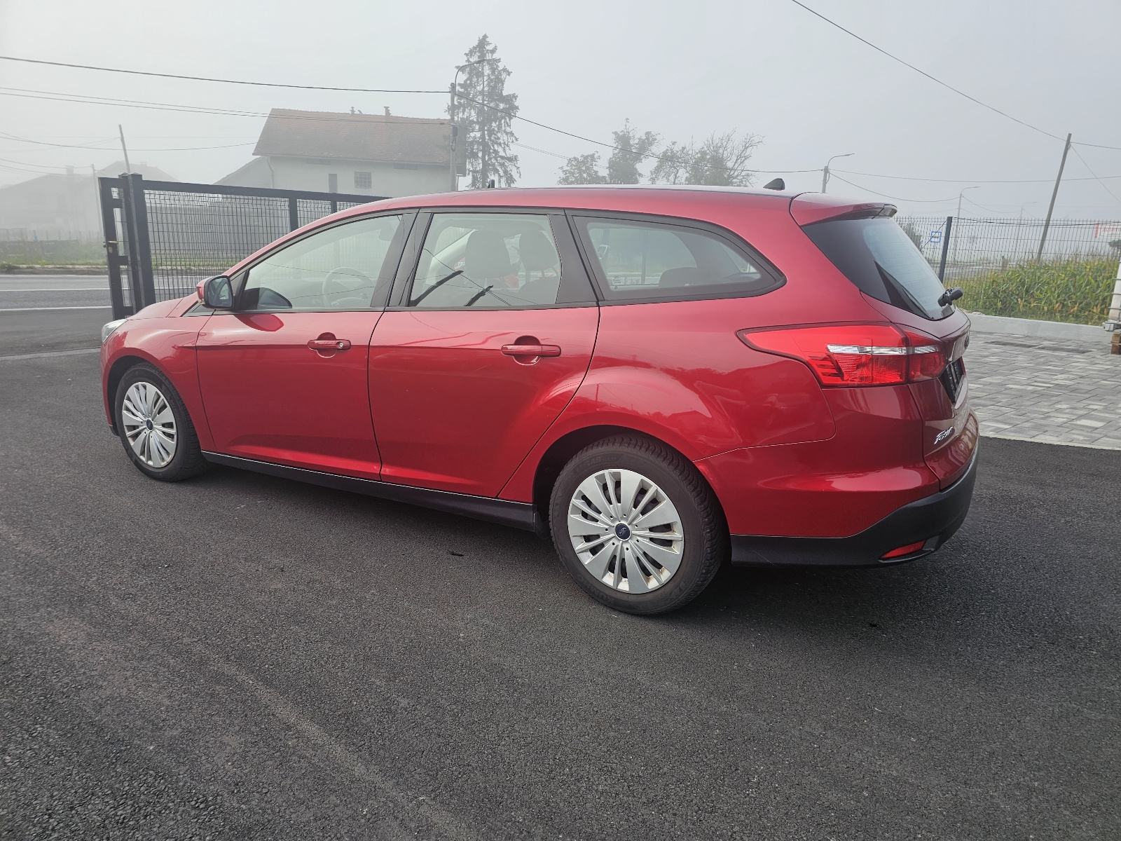 Ford Focus Karavan 1,0 EcoBoost ***KARTICE***, fotografija 2