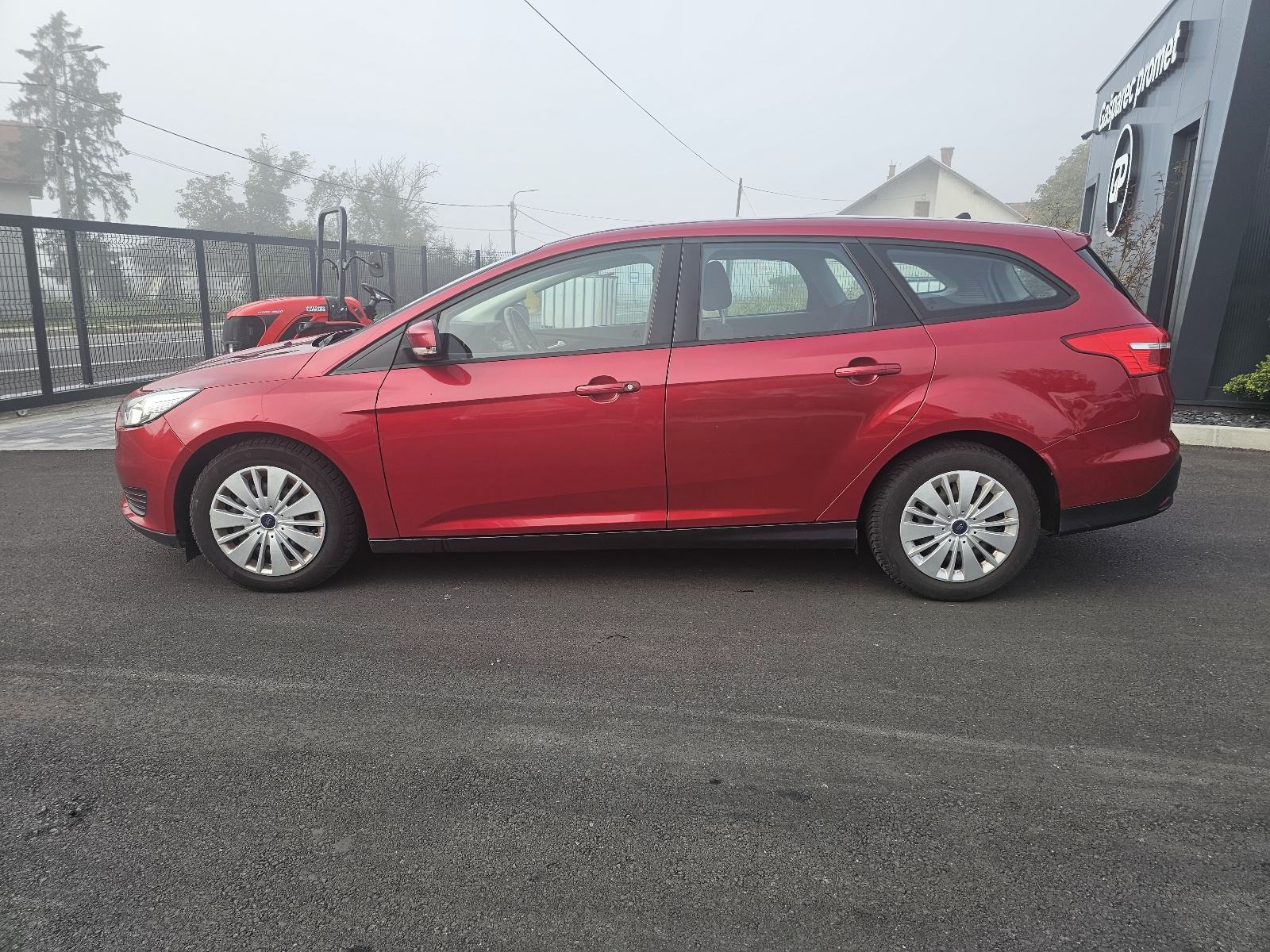 Ford Focus Karavan 1,0 EcoBoost ***KARTICE***, fotografija 10