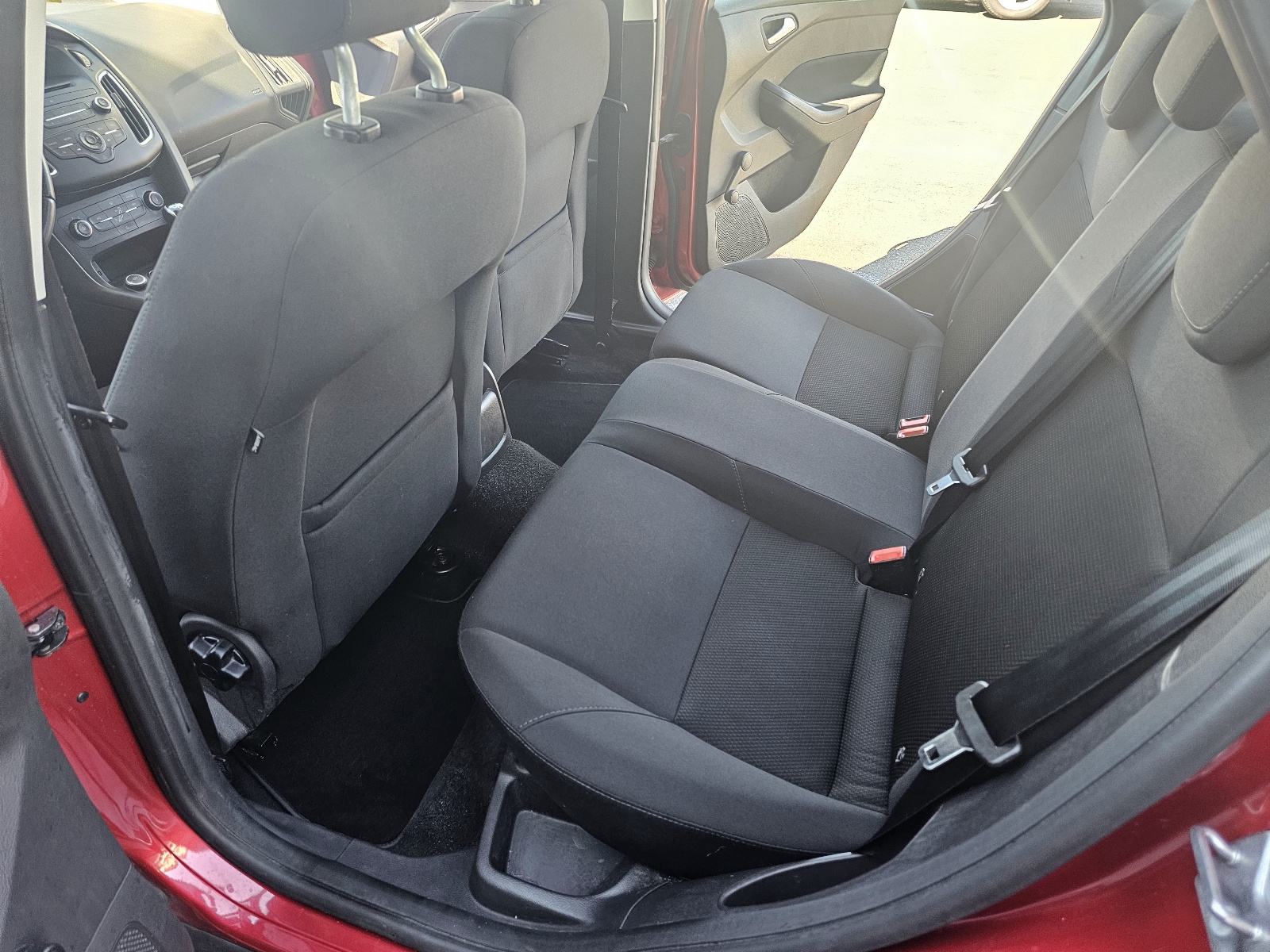 Ford Focus Karavan 1,0 EcoBoost ***KARTICE***, fotografija 13