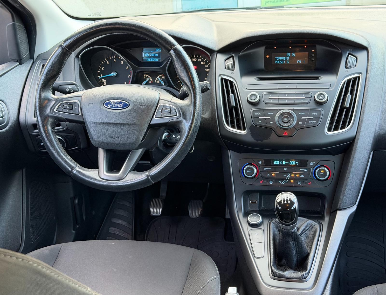Ford Focus Karavan 1,0 GTDi, fotografija 2