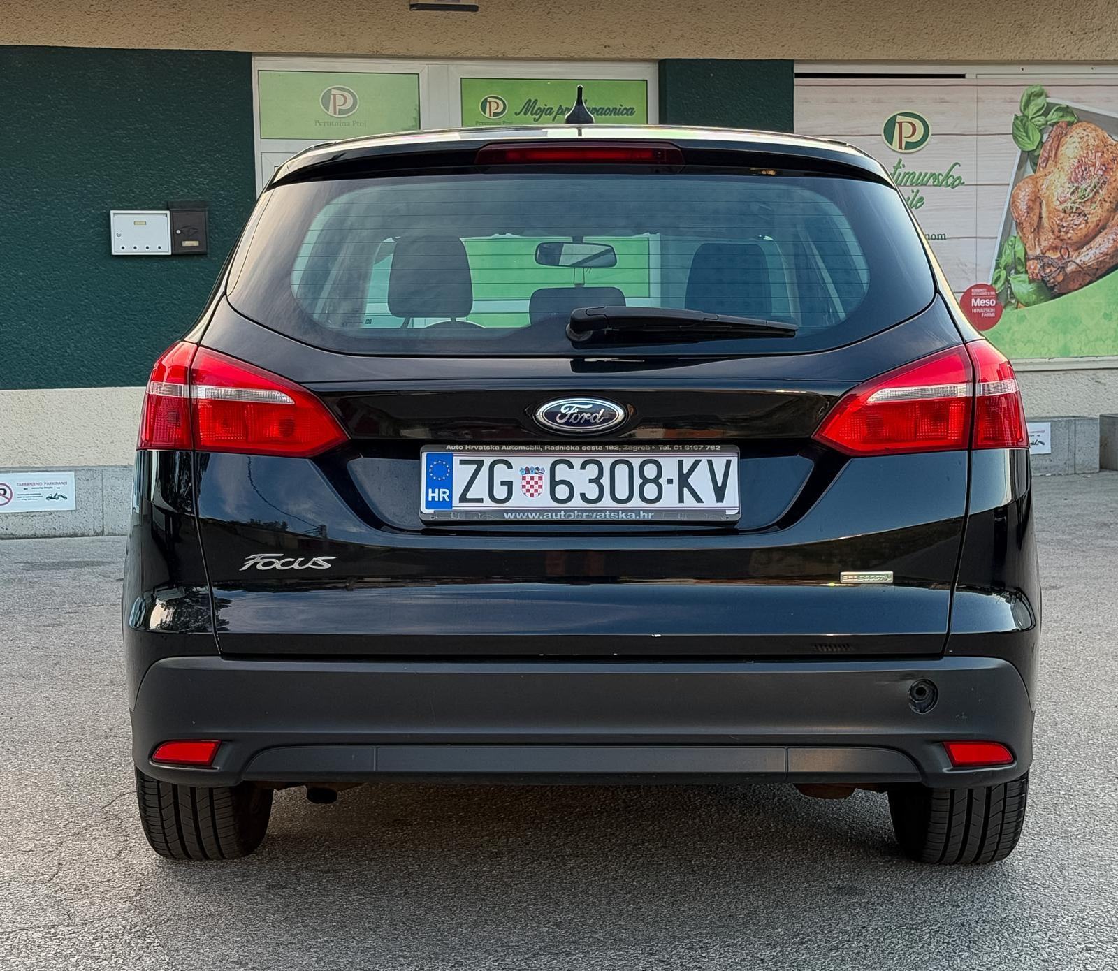Ford Focus Karavan 1,0 GTDi, fotografija 3