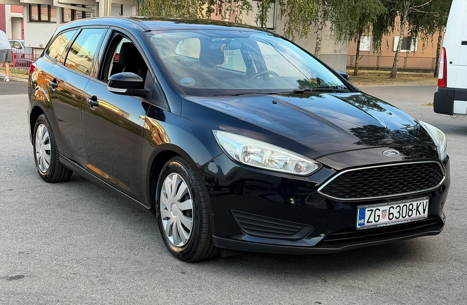 Ford Focus Karavan 1,0 GTDi, fotografija 9