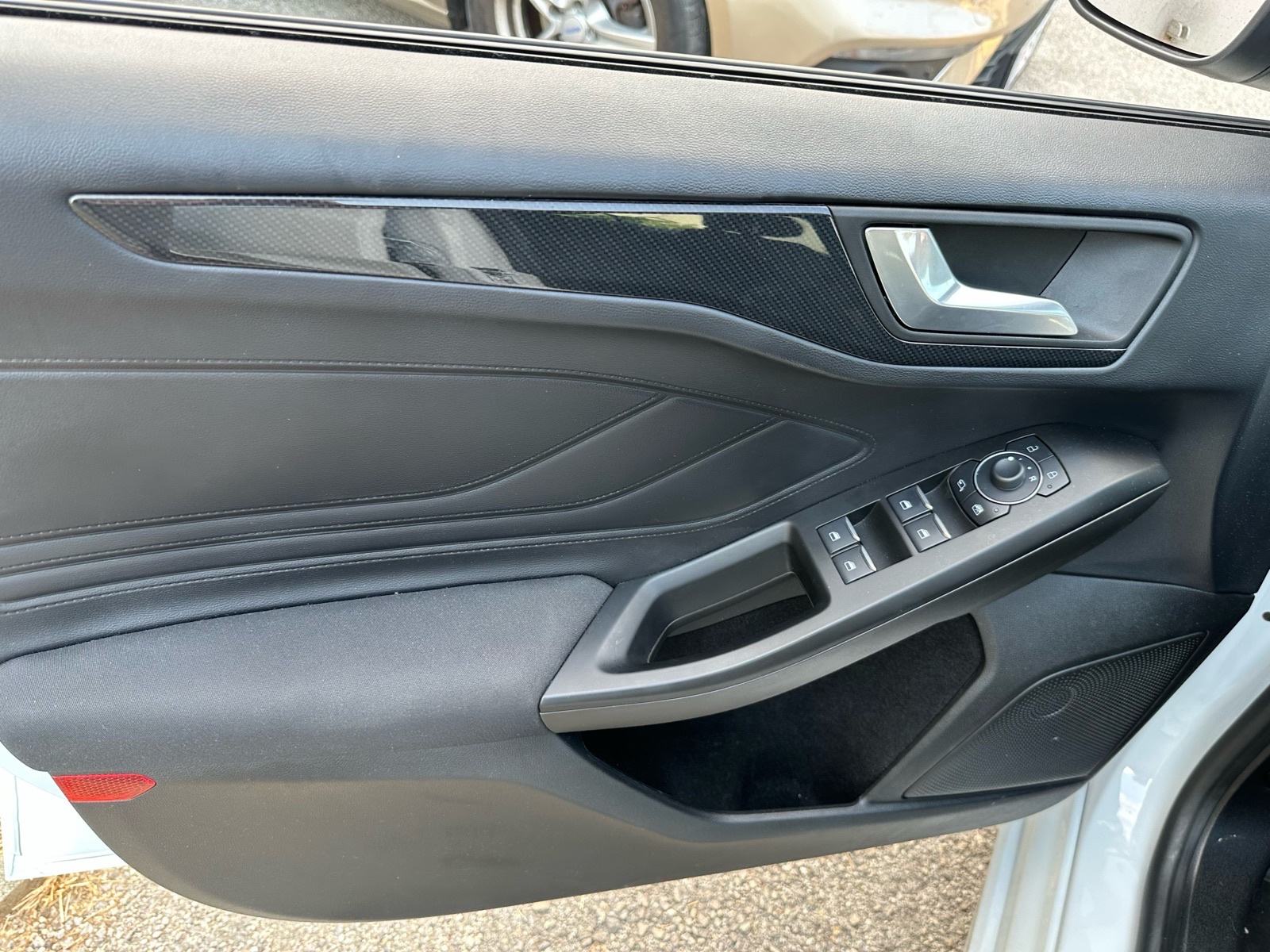 Ford Focus Karavan 1.5 TDCi STi Line, fotografija 15
