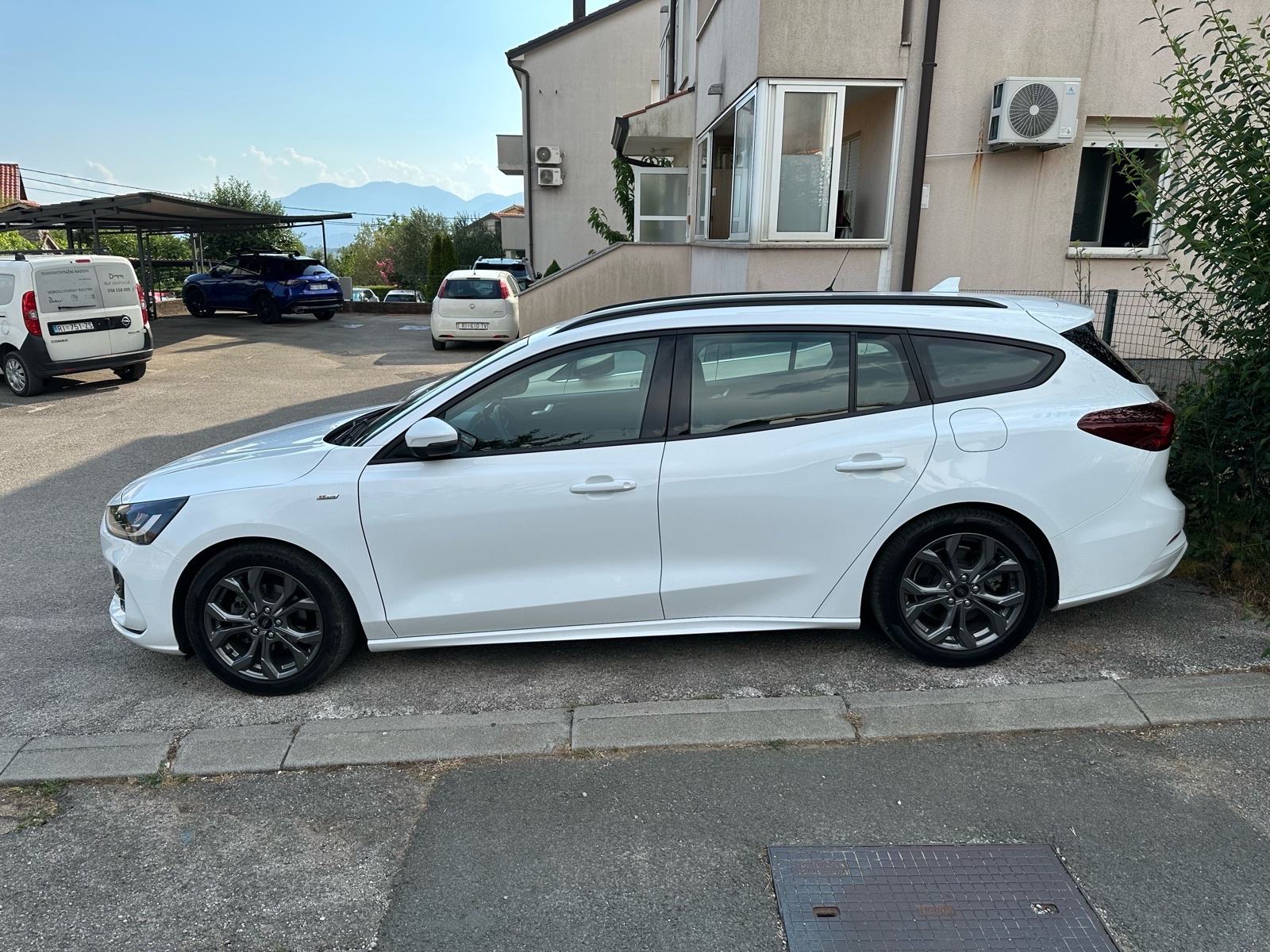 Ford Focus Karavan 1.5 TDCi STi Line, fotografija 4