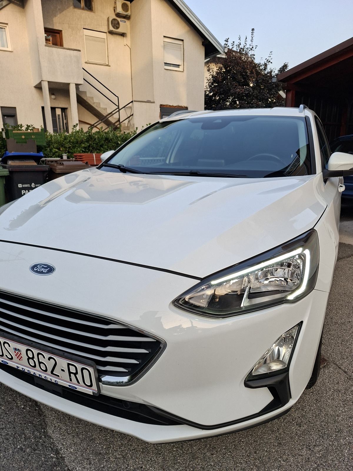 Ford Focus Karavan 1,5 Automatik,Navi, TOP OPREMA, FIX 9.500,00 EUR, fotografija 2