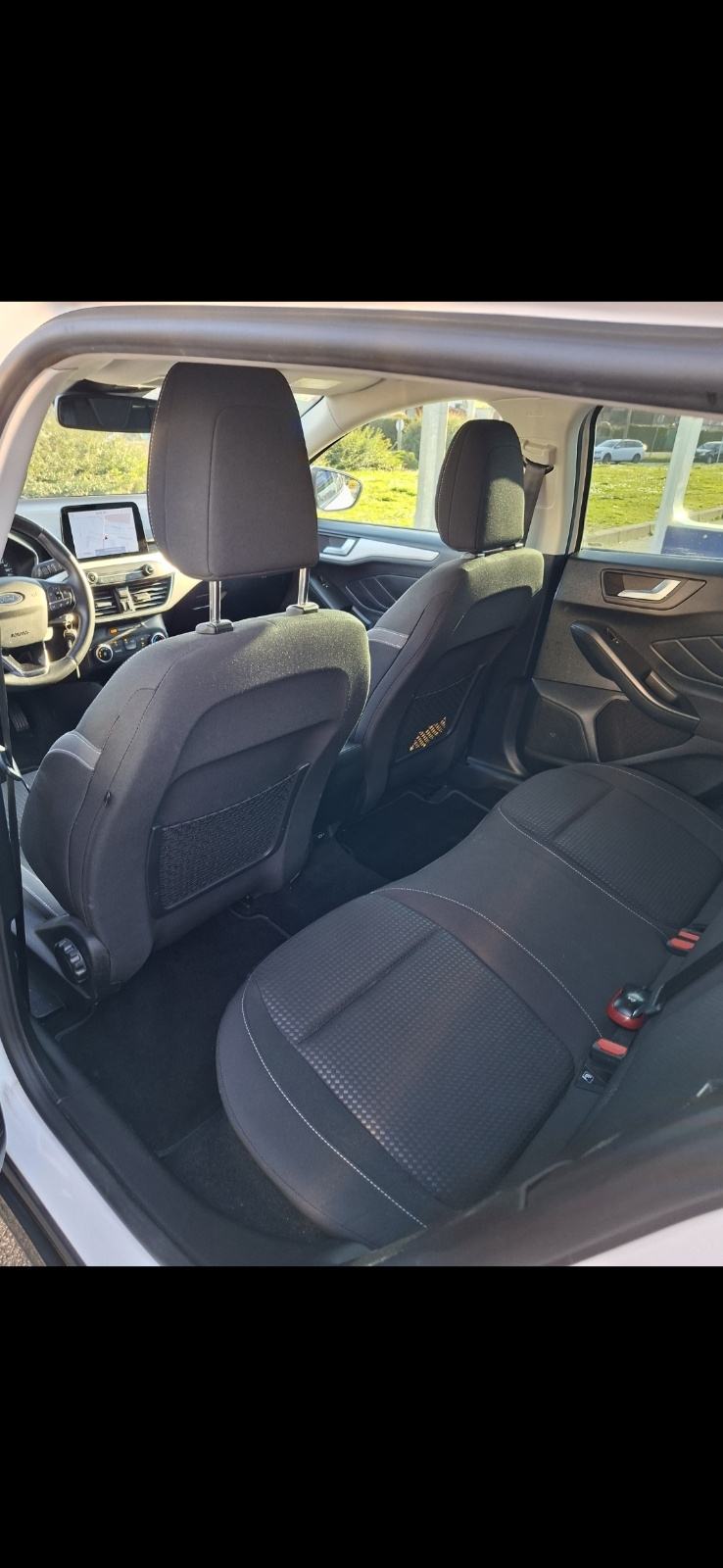 Ford Focus Karavan 1,5 Automatik,Navi, TOP OPREMA, FIX 9.500,00 EUR, fotografija 7