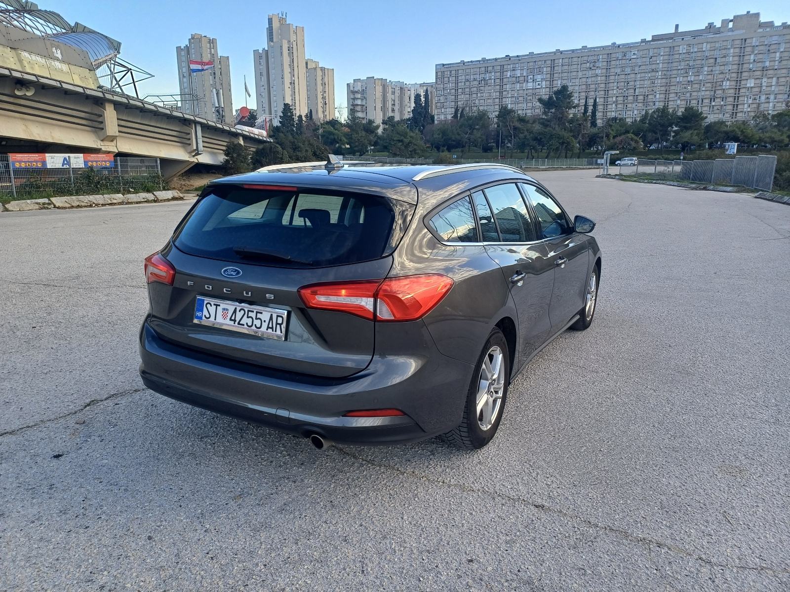 Ford Focus Karavan 1,5 EcoBlue, fotografija 4