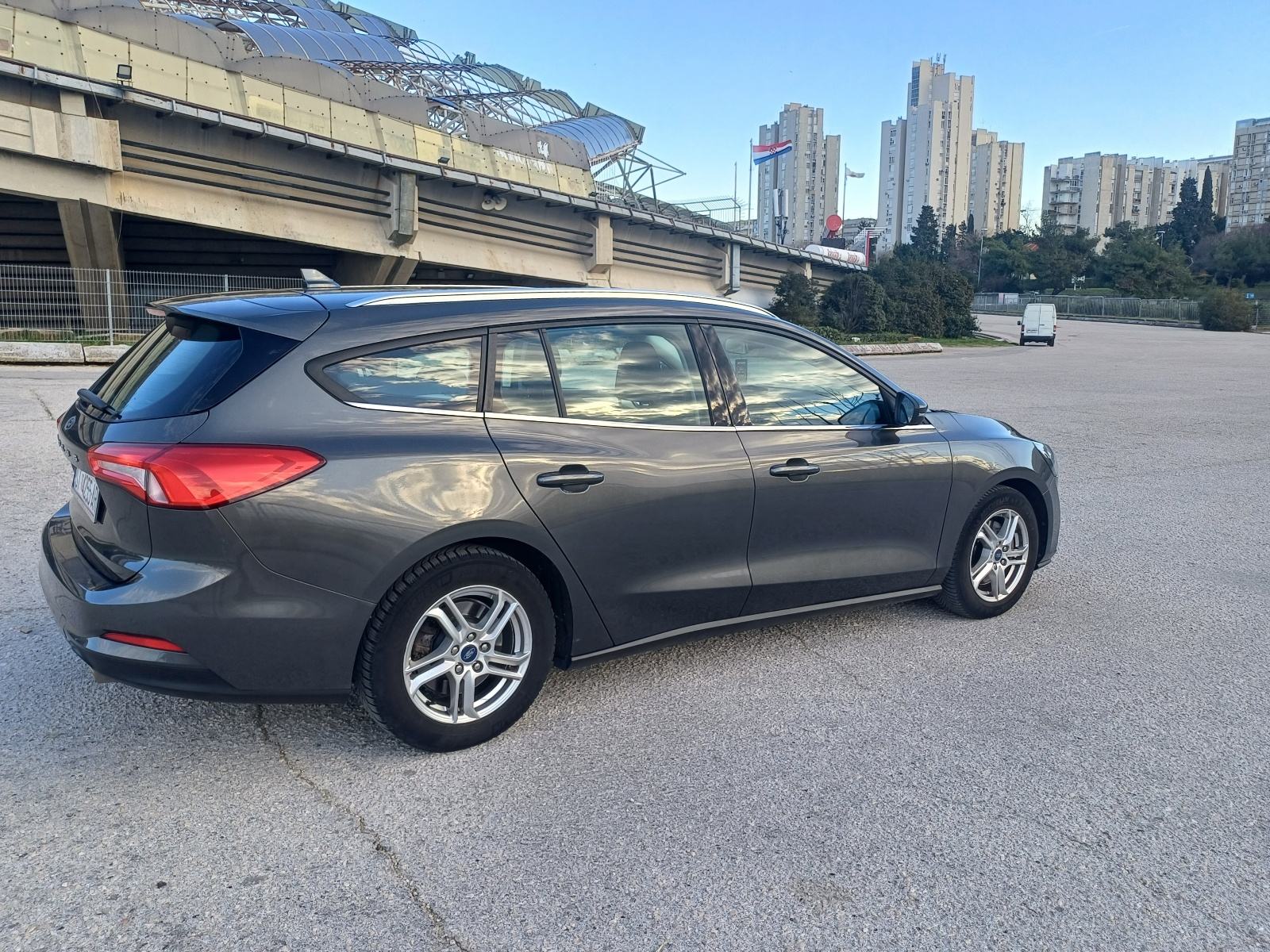 Ford Focus Karavan 1,5 EcoBlue, fotografija 3