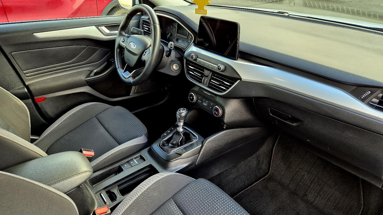 FORD FOCUS KAR.,HR AUTO, VLASNIK, VELIKI SERVIS, REG.01/2027.,ODLIČAN, fotografija 10