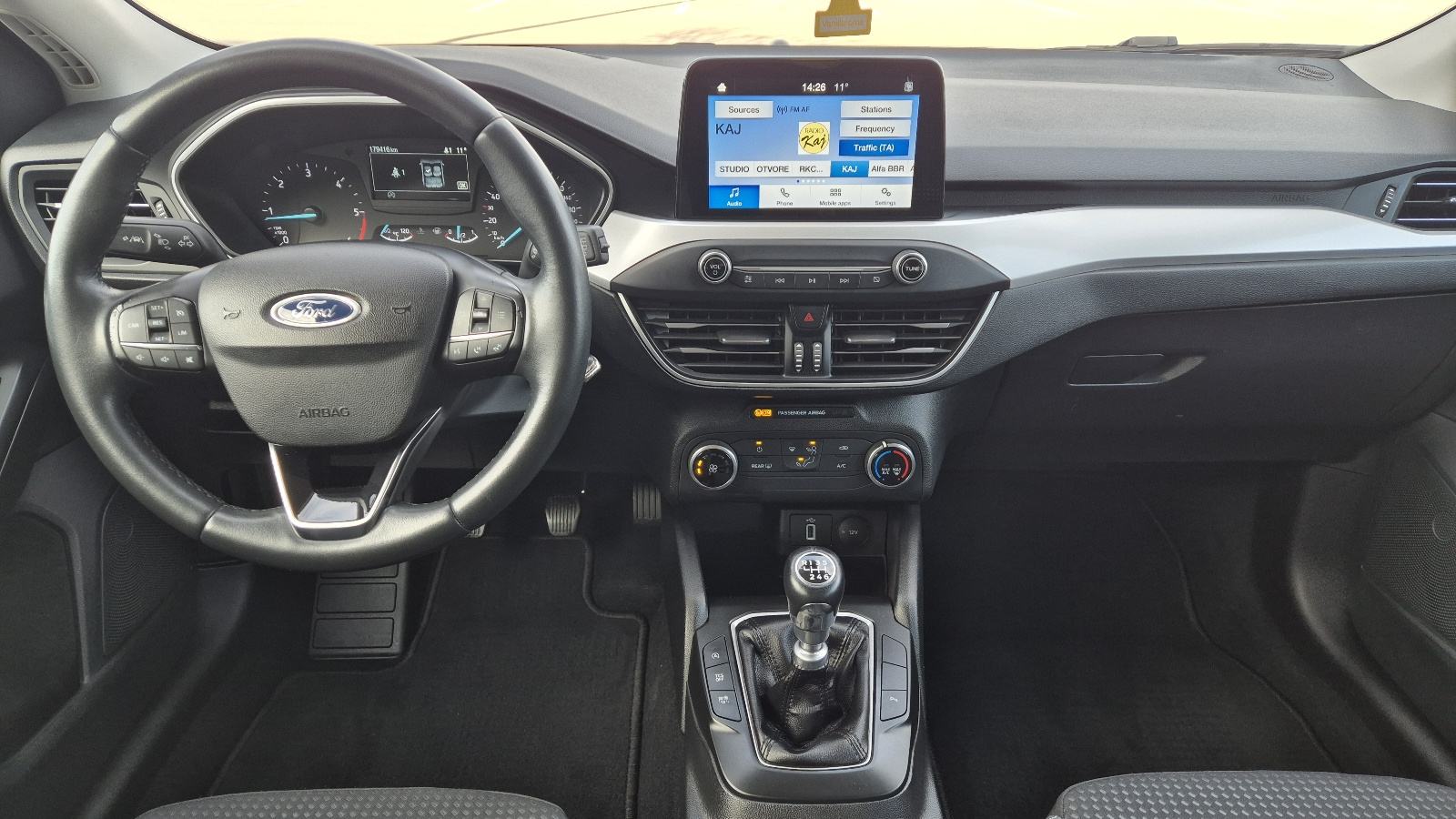 FORD FOCUS KAR.,HR AUTO, VLASNIK, VELIKI SERVIS, REG.01/2027.,ODLIČAN, fotografija 13