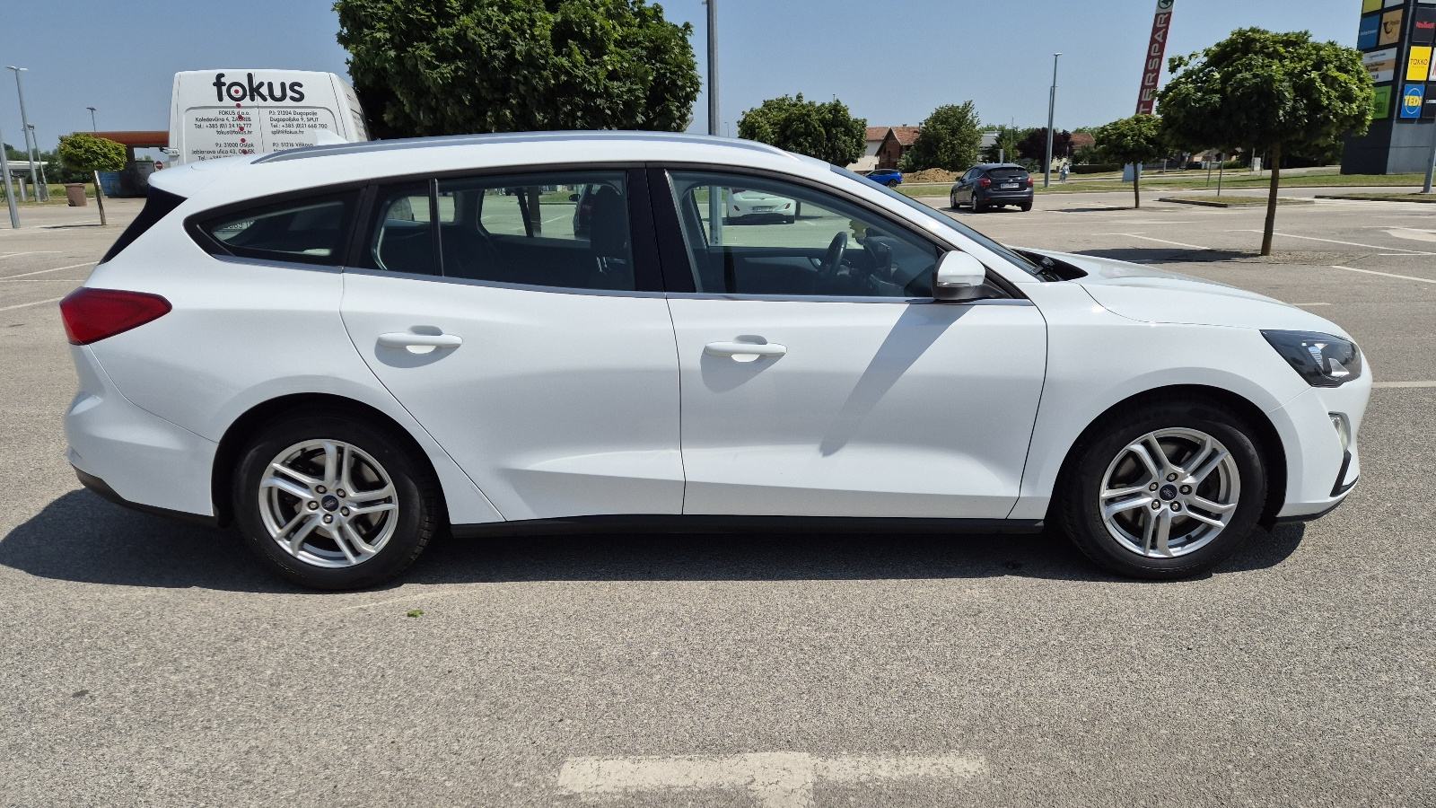 FORD FOCUS KAR.,HR AUTO, VLASNIK, VELIKI SERVIS, REG.01/2027.,ODLIČAN, fotografija 7