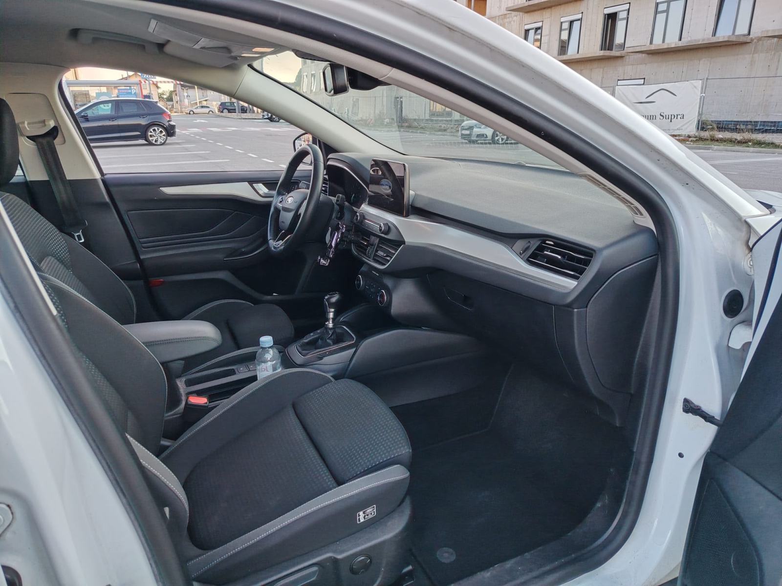 Ford Focus Karavan 1,5 - EURO 6 - KAMERA - LED - REG 07/27 - PRILIKA !, fotografija 7