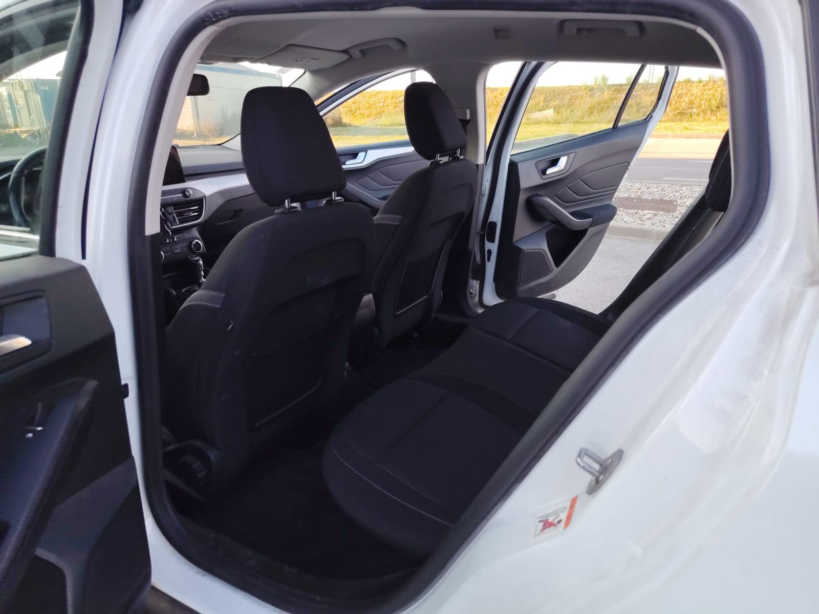 Ford Focus Karavan 1,5 - EURO 6 - KAMERA - LED - REG 07/27 - PRILIKA !, fotografija 6