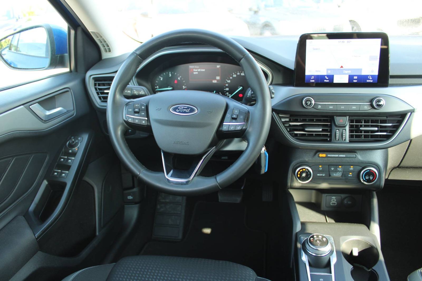 Ford Focus Karavan 1.5 TDCi AUTOMATIK *NAVIGACIJA*, fotografija 12