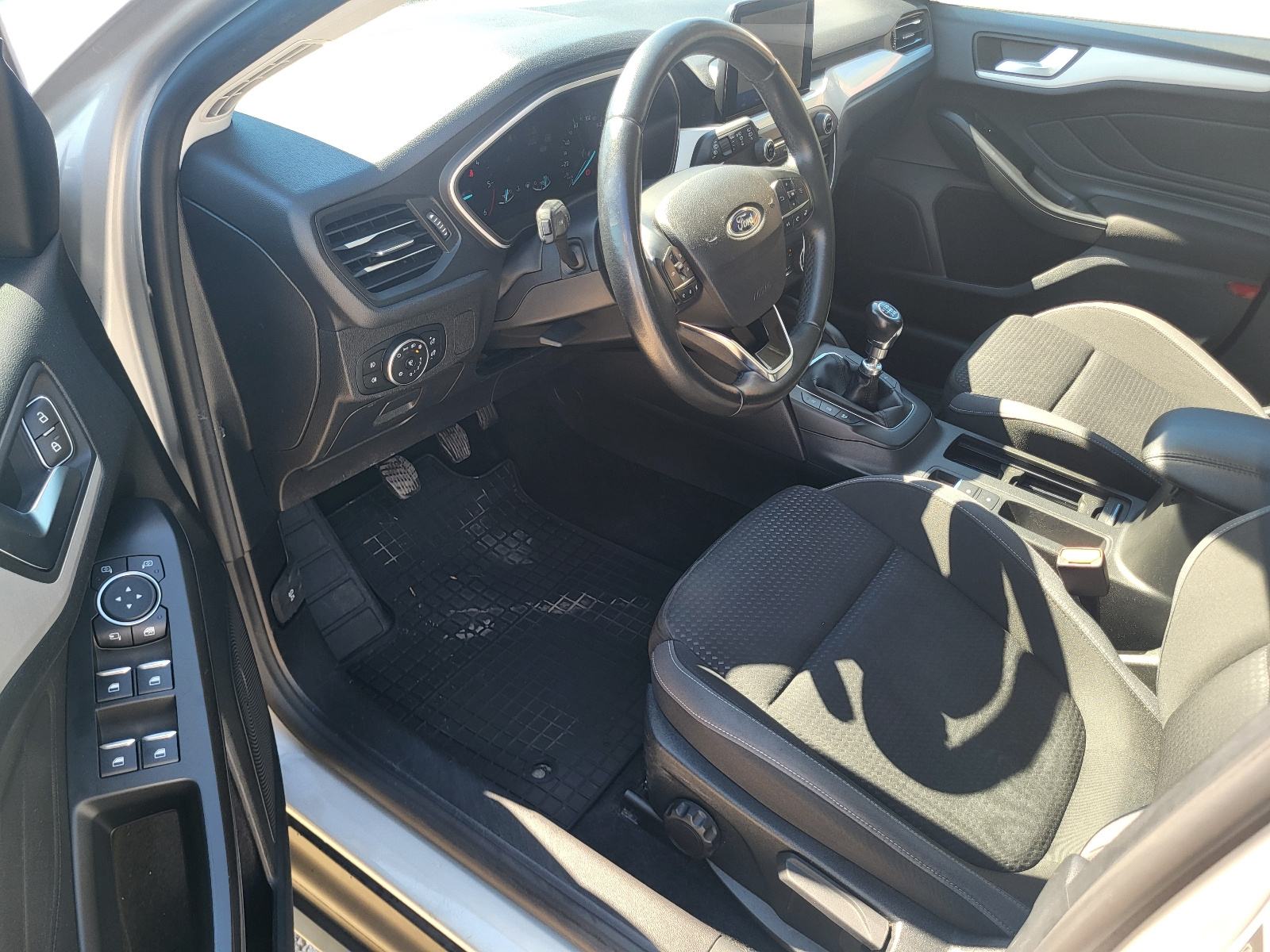 Ford Focus Karavan 1,5 TDci Cool & Connect, fotografija 12