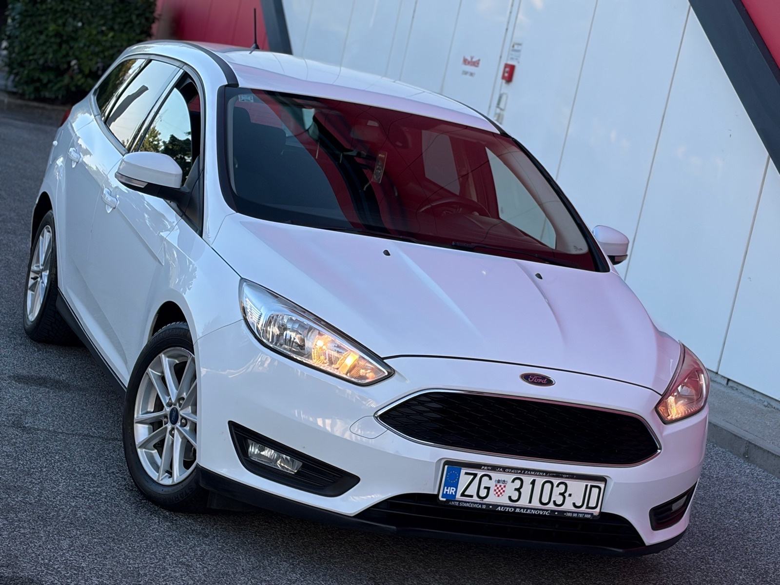 FORD FOCUS KARAVAN 1,5 TDCI EURO 6 KAO NOV!!!, fotografija 3