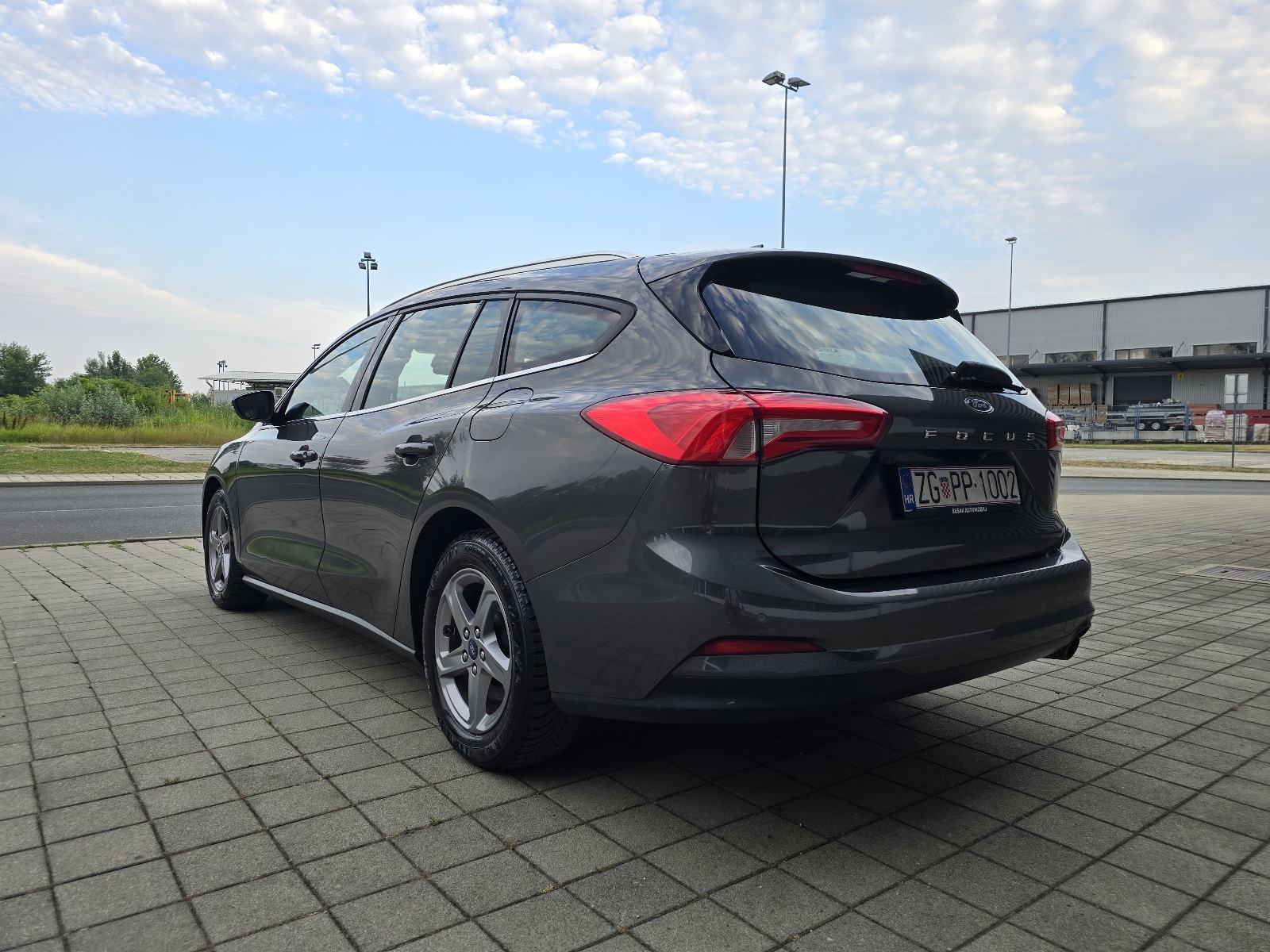 Ford Focus Karavan 1,5 Tdci / Kamera / Led / Navigacija /, fotografija 3