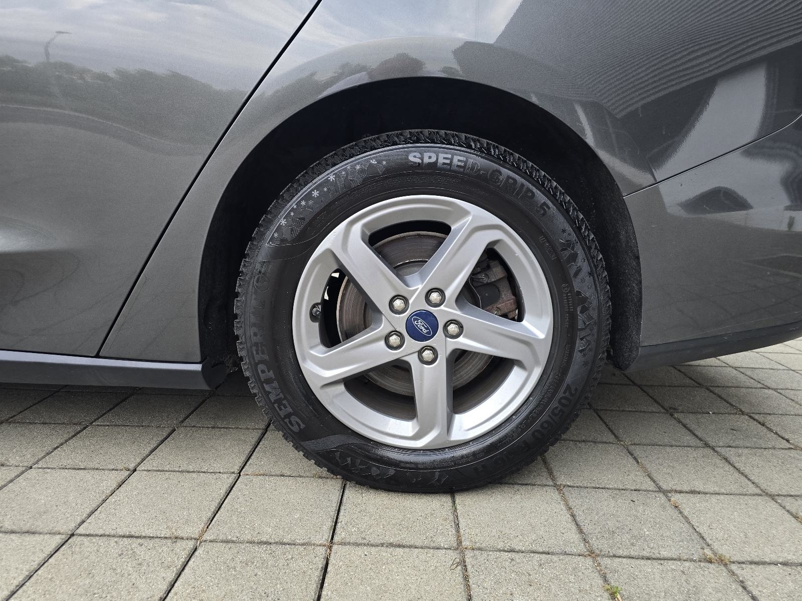 Ford Focus Karavan 1,5 Tdci / Kamera / Led / Navigacija /, fotografija 9