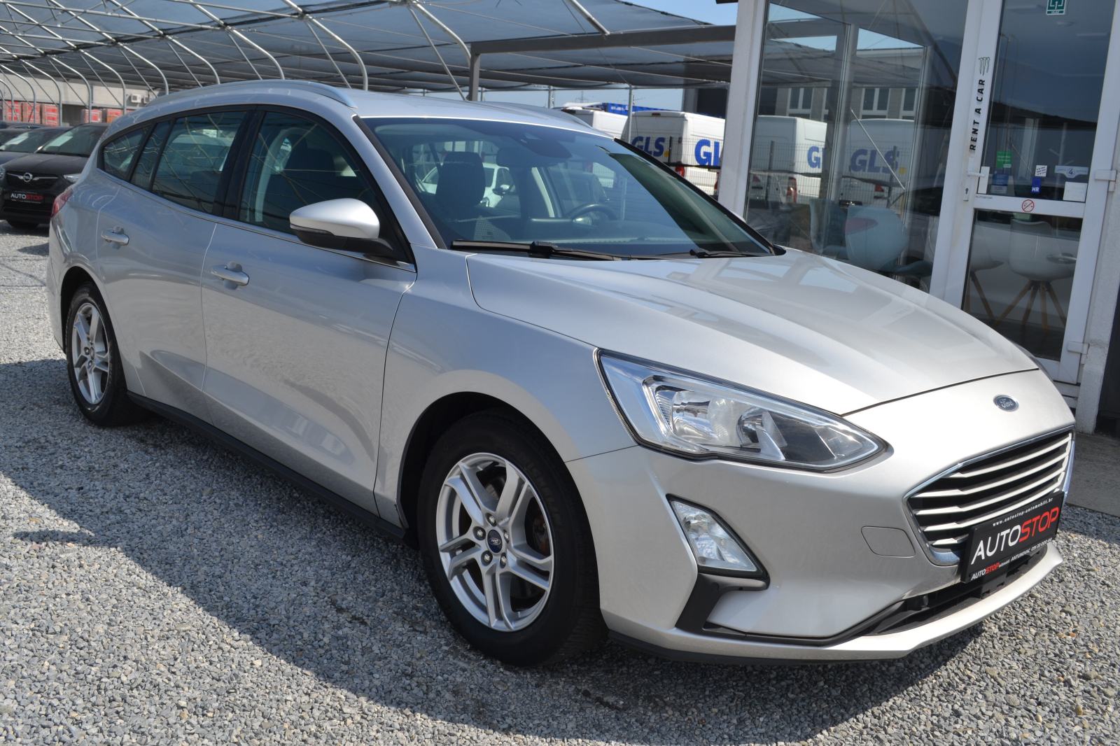 Ford Focus Karavan 1,5 TDCi *** LEASING BEZ UČEŠĆA *** SERVISNA***, fotografija 3