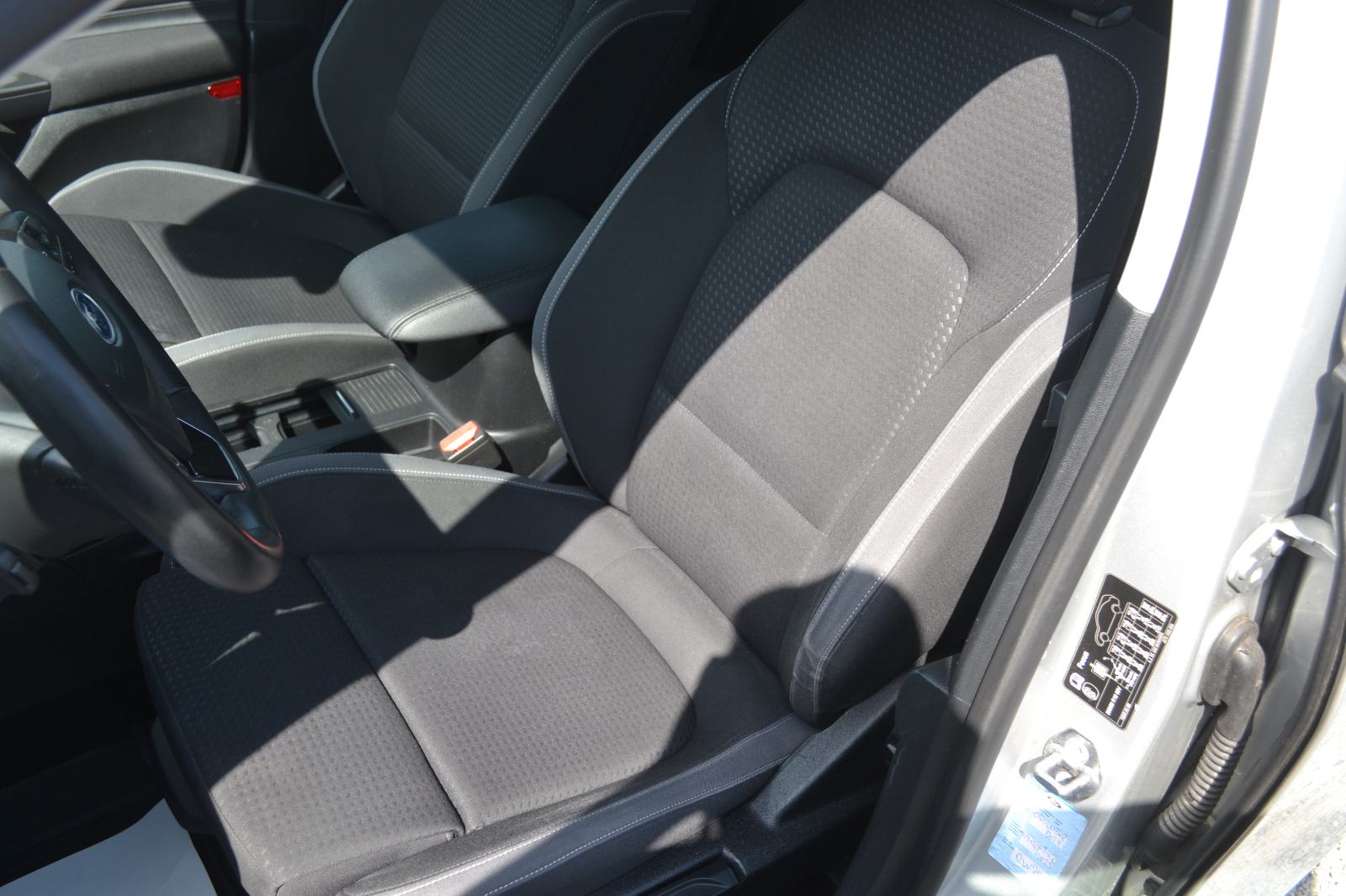 Ford Focus Karavan 1,5 TDCi *** LEASING BEZ UČEŠĆA *** SERVISNA***, fotografija 14