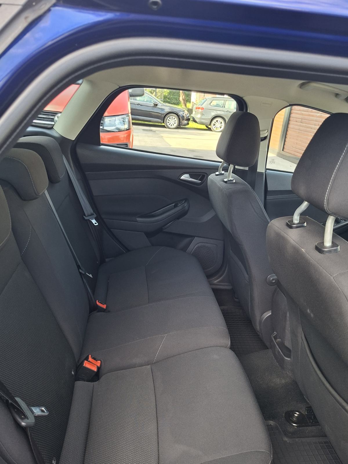 Ford Focus Karavan 1,5 TDCi-REG 1GOD-VEL.SERVIS-ODLIČAN, fotografija 10