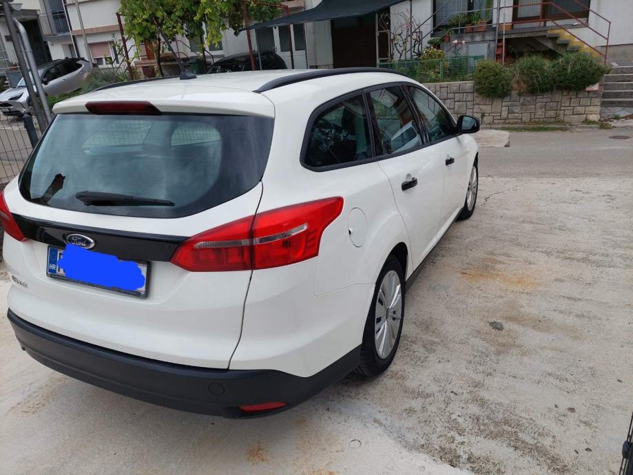 Ford Focus Karavan 1,5 TDCi - reg. do 3/2027 !, fotografija 5