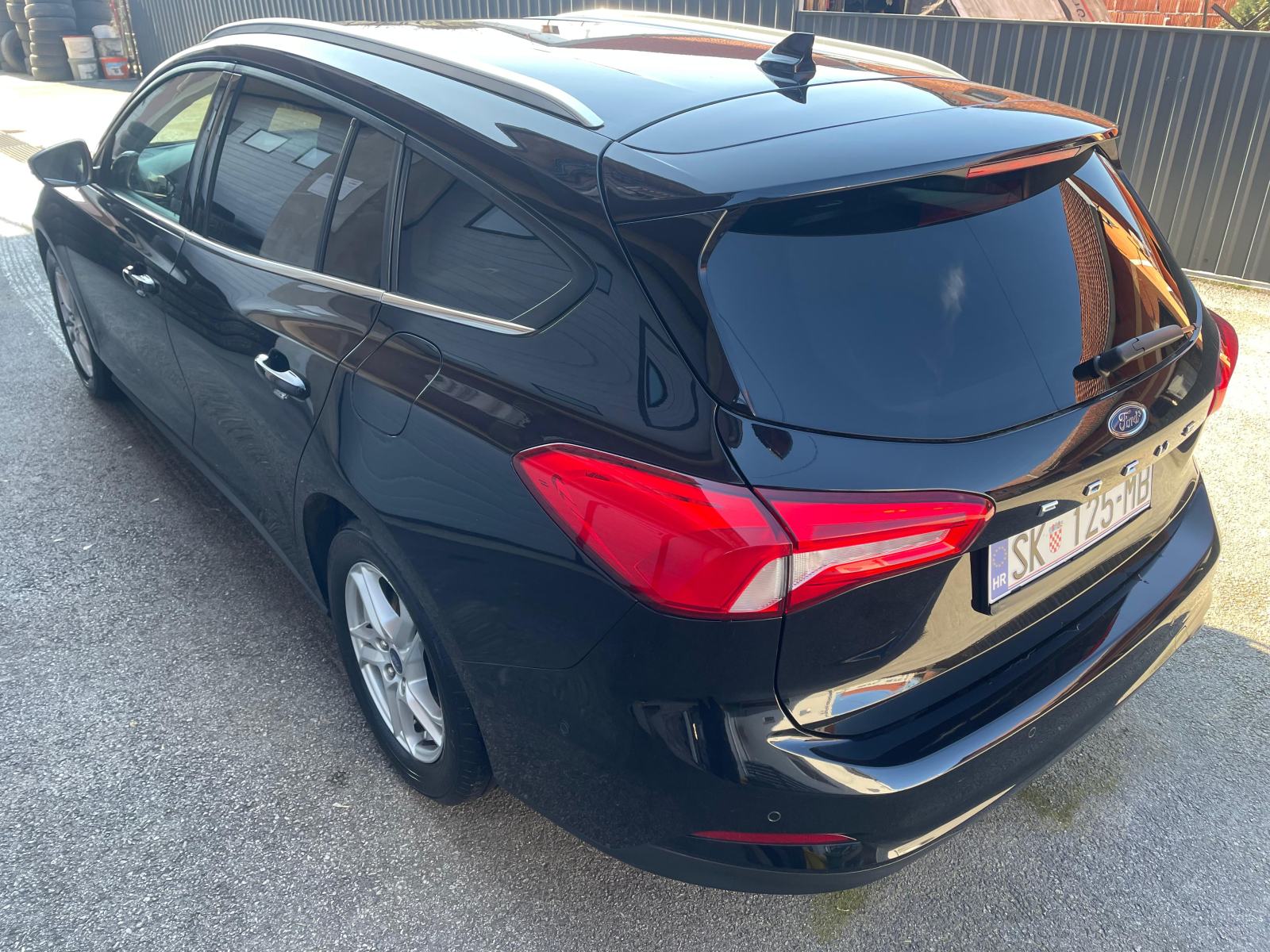 Ford Focus Karavan 1,5 EcoBlue TDCi, fotografija 6