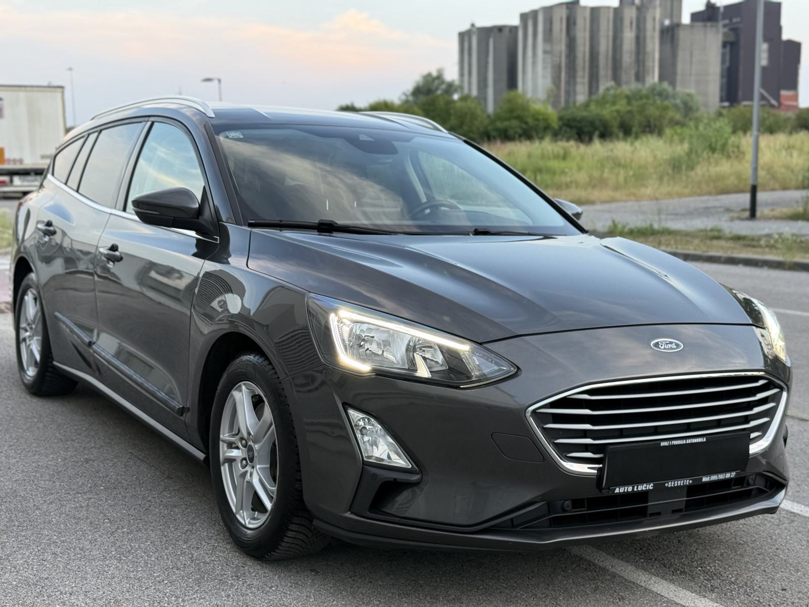 *Ford Focus Karavan 1,5 TDCi*129 000KM*2019 GODINA*SERVISNA*TOP STANJE, fotografija 3