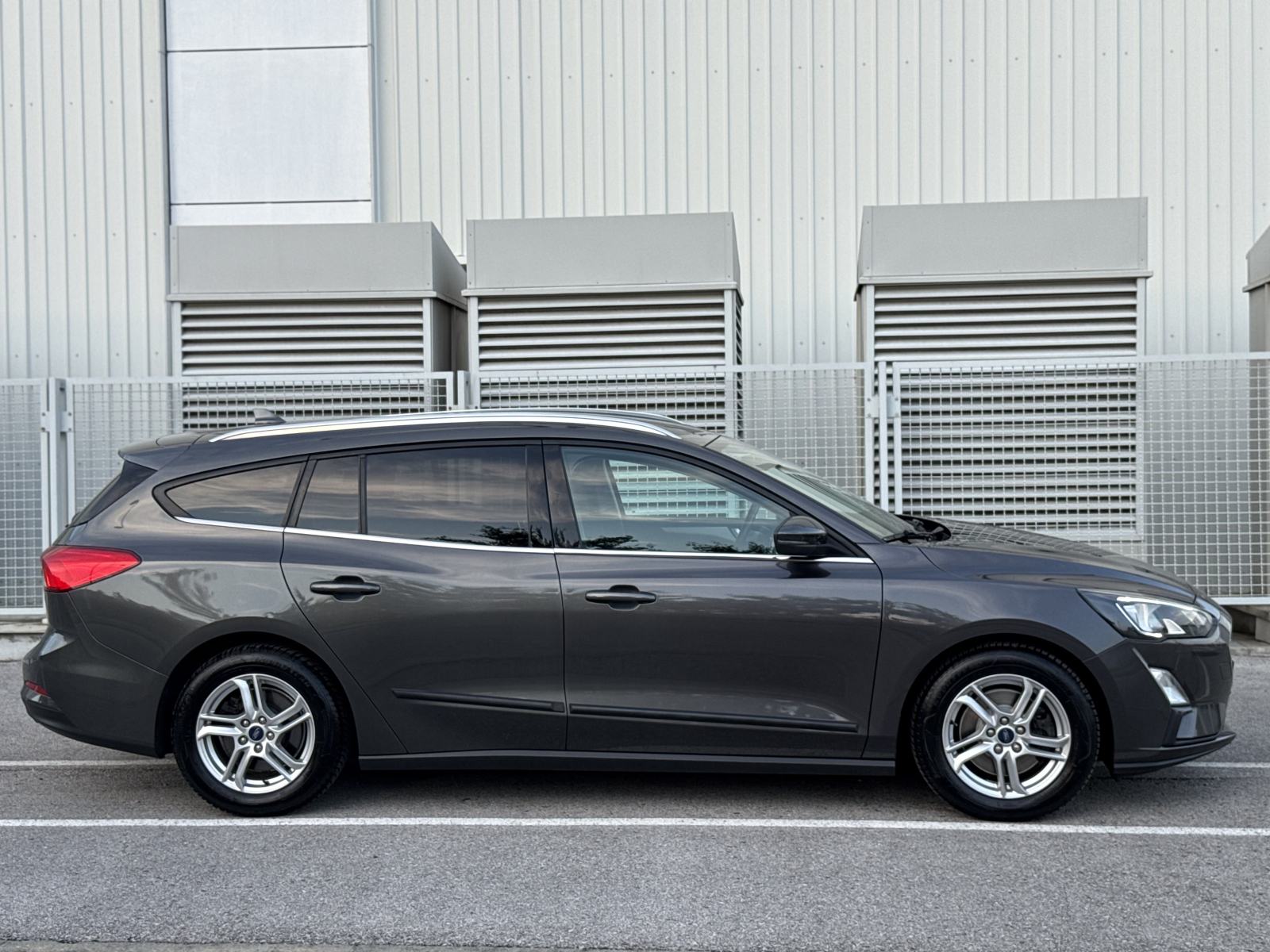 *Ford Focus Karavan 1,5 TDCi*129 000KM*2019 GODINA*SERVISNA*TOP STANJE, fotografija 5