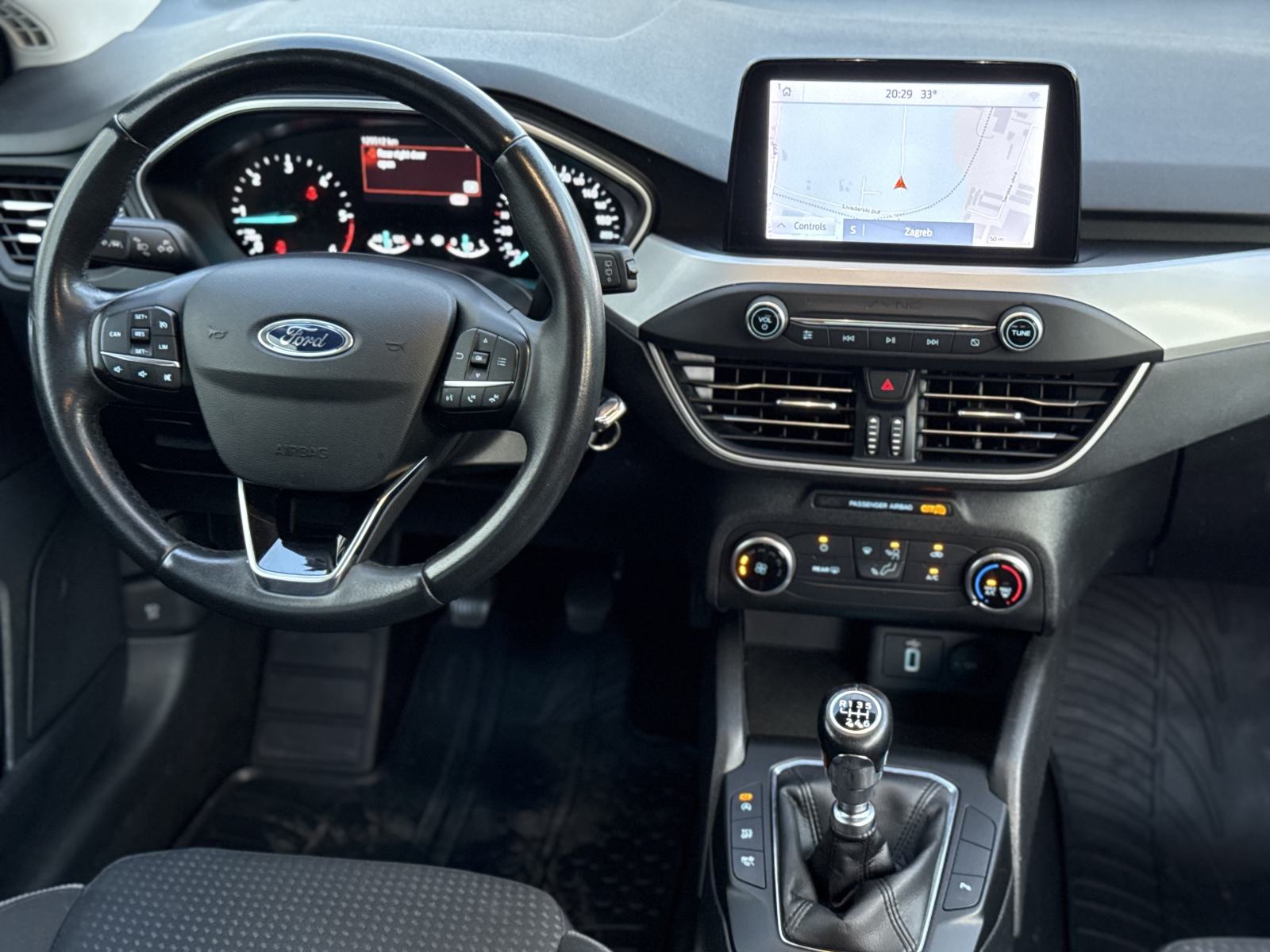*Ford Focus Karavan 1,5 TDCi*129 000KM*2019 GODINA*SERVISNA*TOP STANJE, fotografija 16