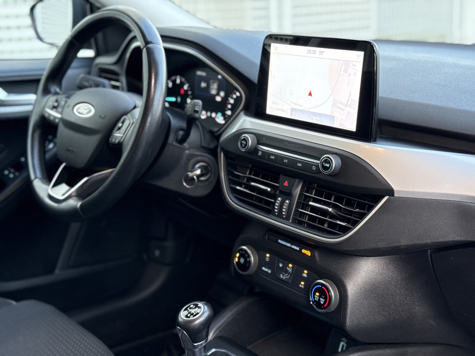 *Ford Focus Karavan 1,5 TDCi*129 000KM*2019 GODINA*SERVISNA*TOP STANJE, fotografija 18