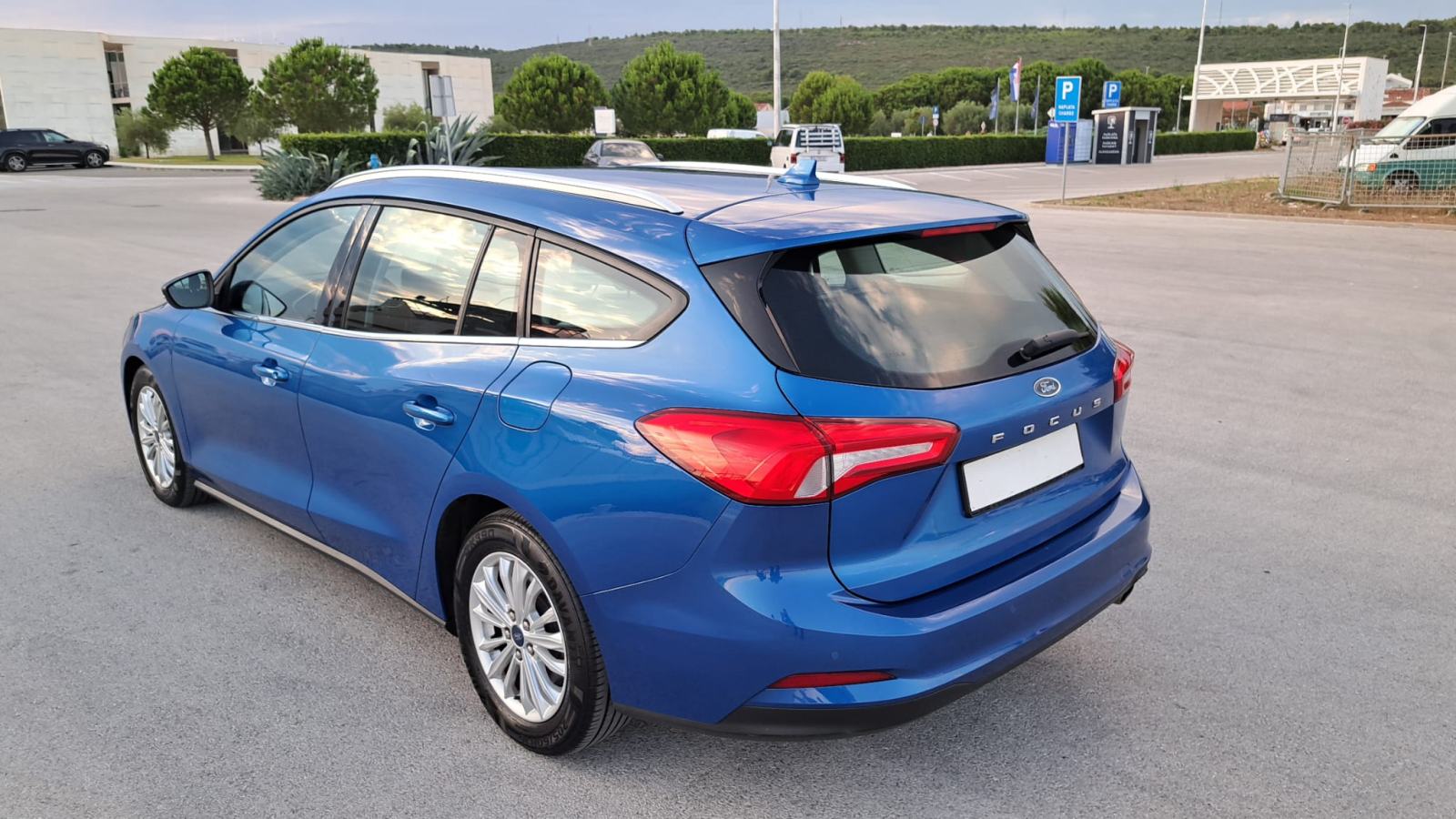 Ford Focus Karavan 1,5 TDCi 2019god *Automatik*, *SERVIS*, fotografija 7